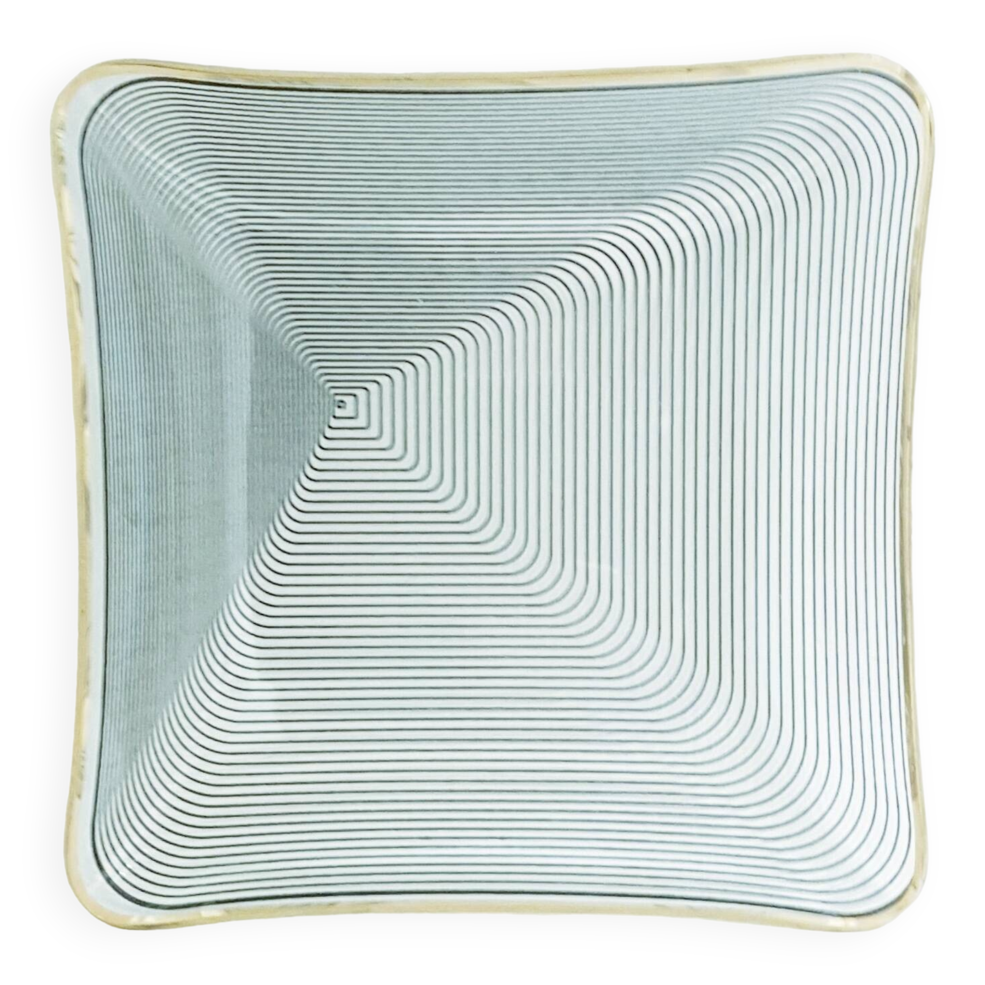 Plat op art en verre de Lausitzer