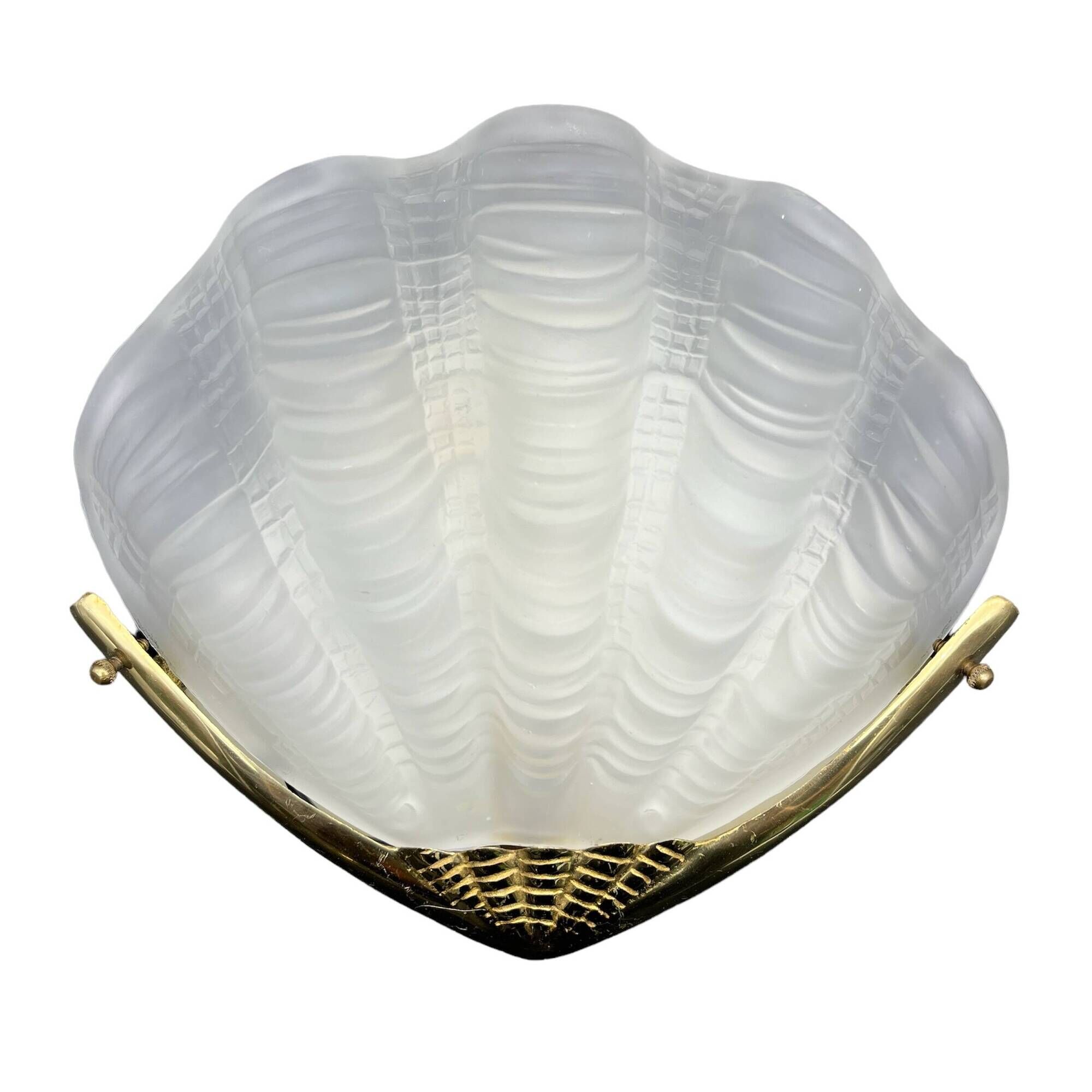 Shell wall light in gilded brass and frosted pressed glass Art Deco style