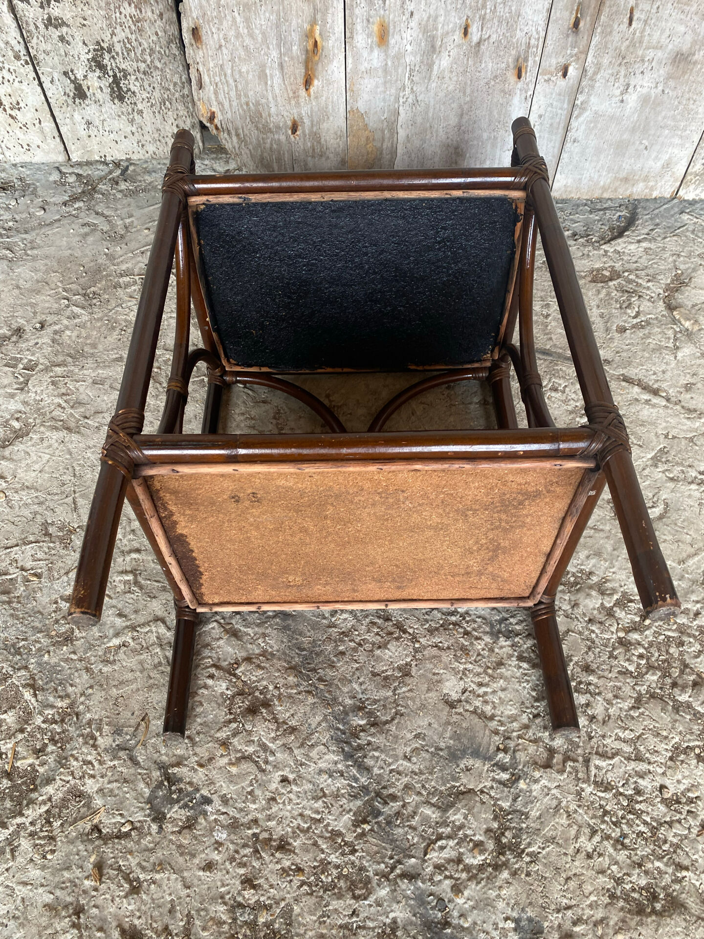 Vintage Rattan Bedside Table #E092
