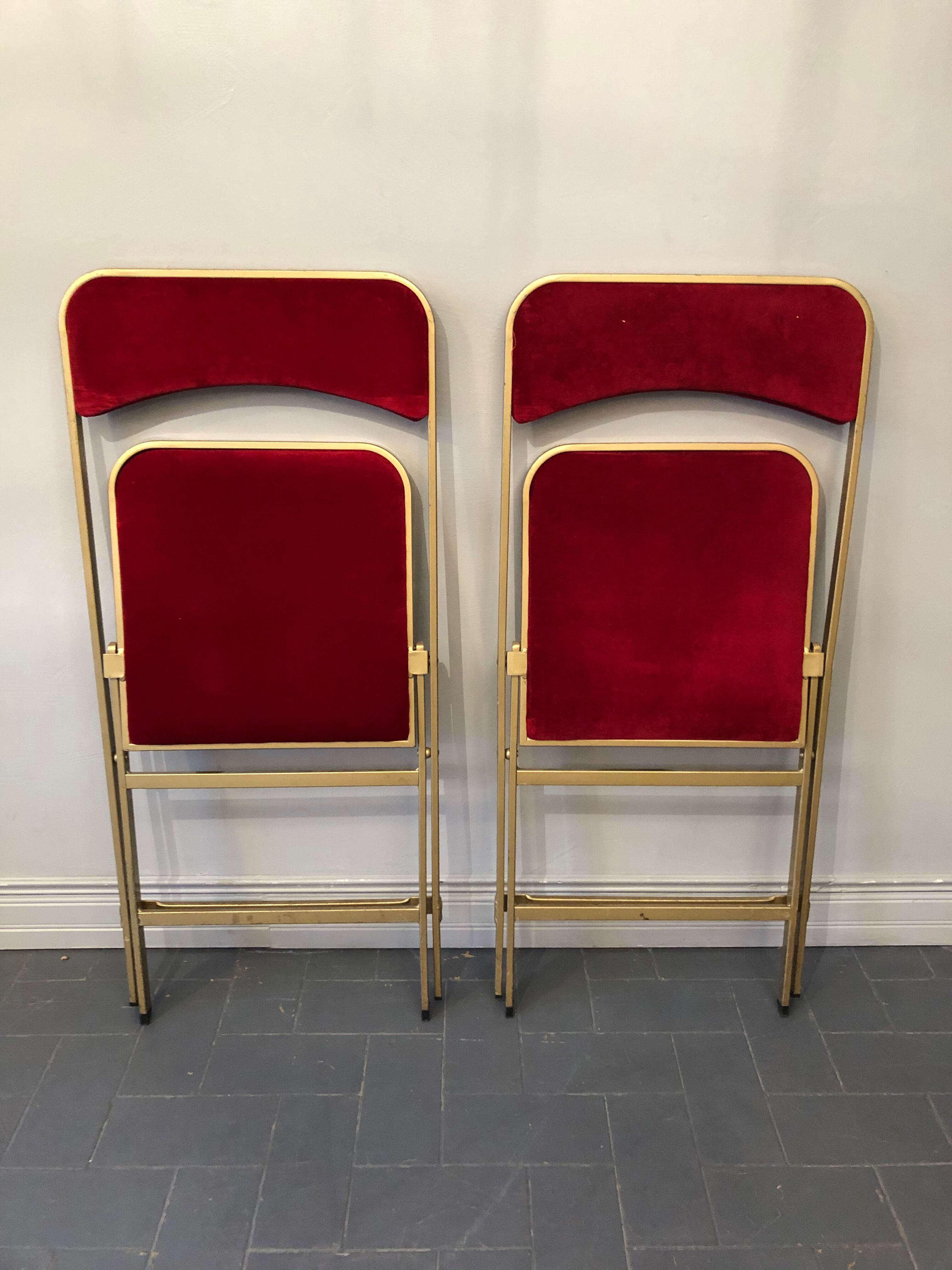 Duo of folding chairs