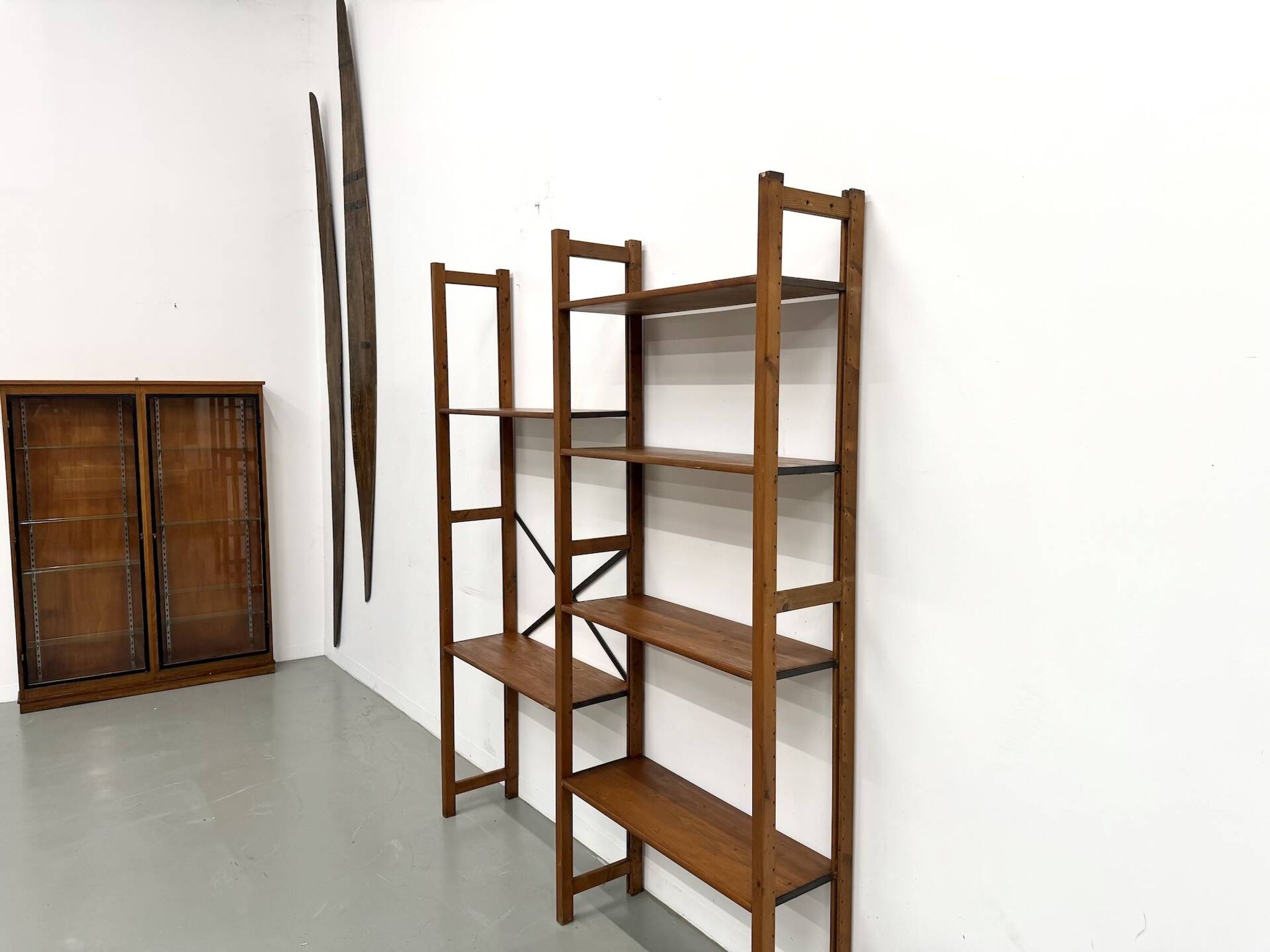 Bibliothèque Moderniste XXL en Pin Massif – Design Années 50 – L164 cm