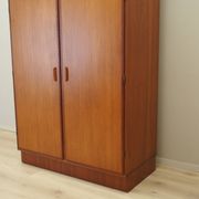 Armoire en teck, design danois, années 1970, fabricant : Omann Jun