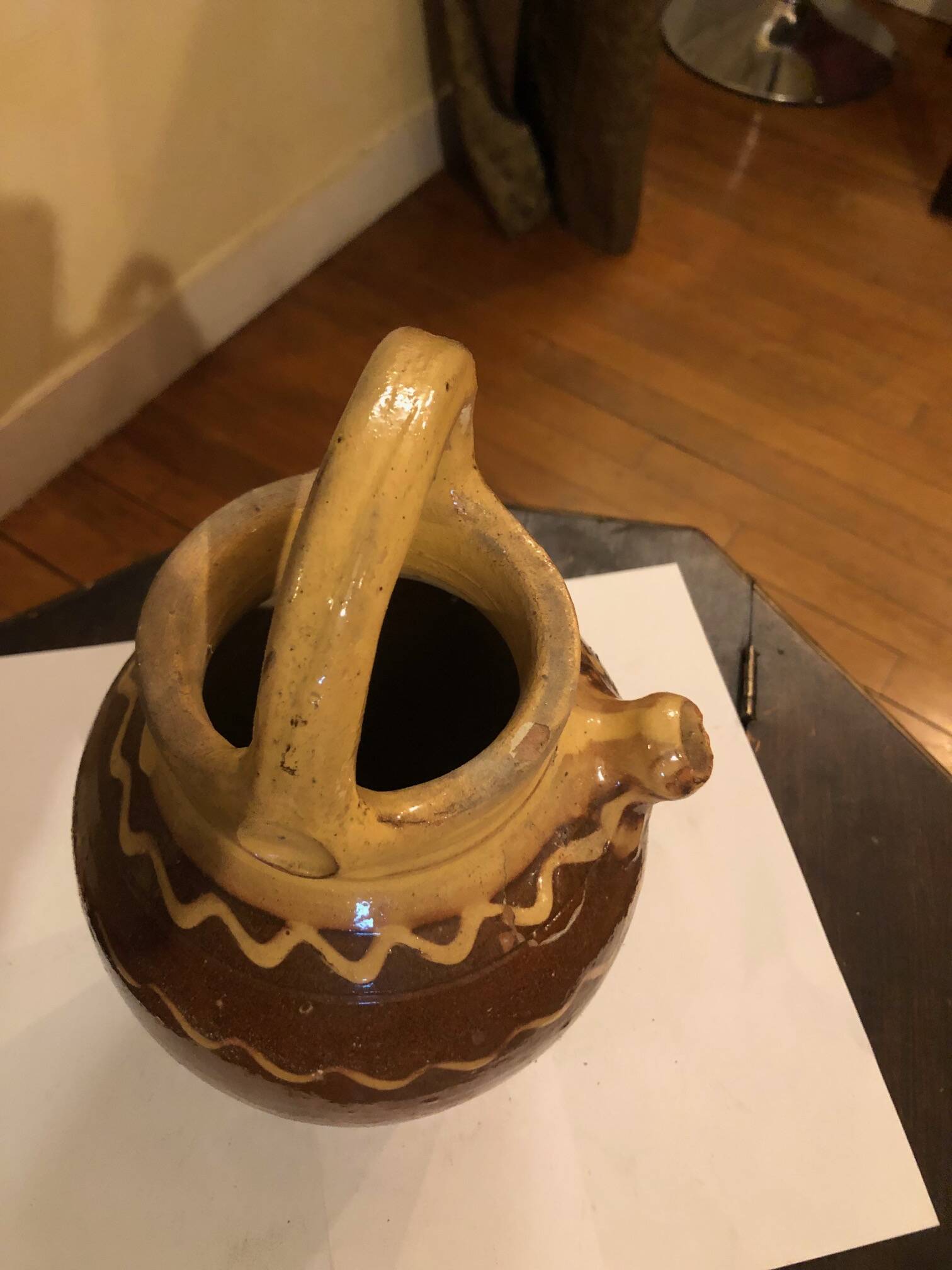 Jug, gargoulette