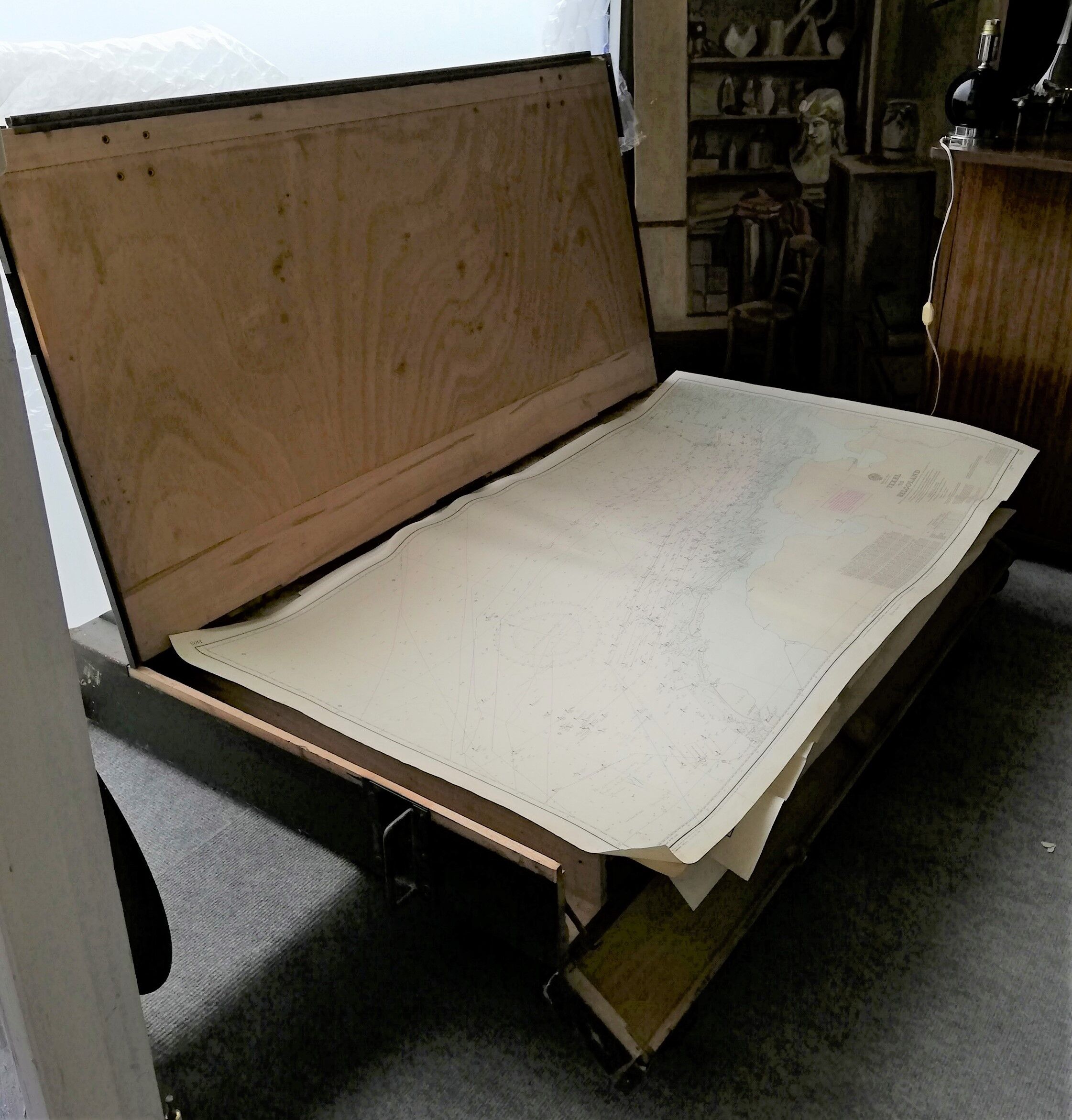 Trunk for nautical charts