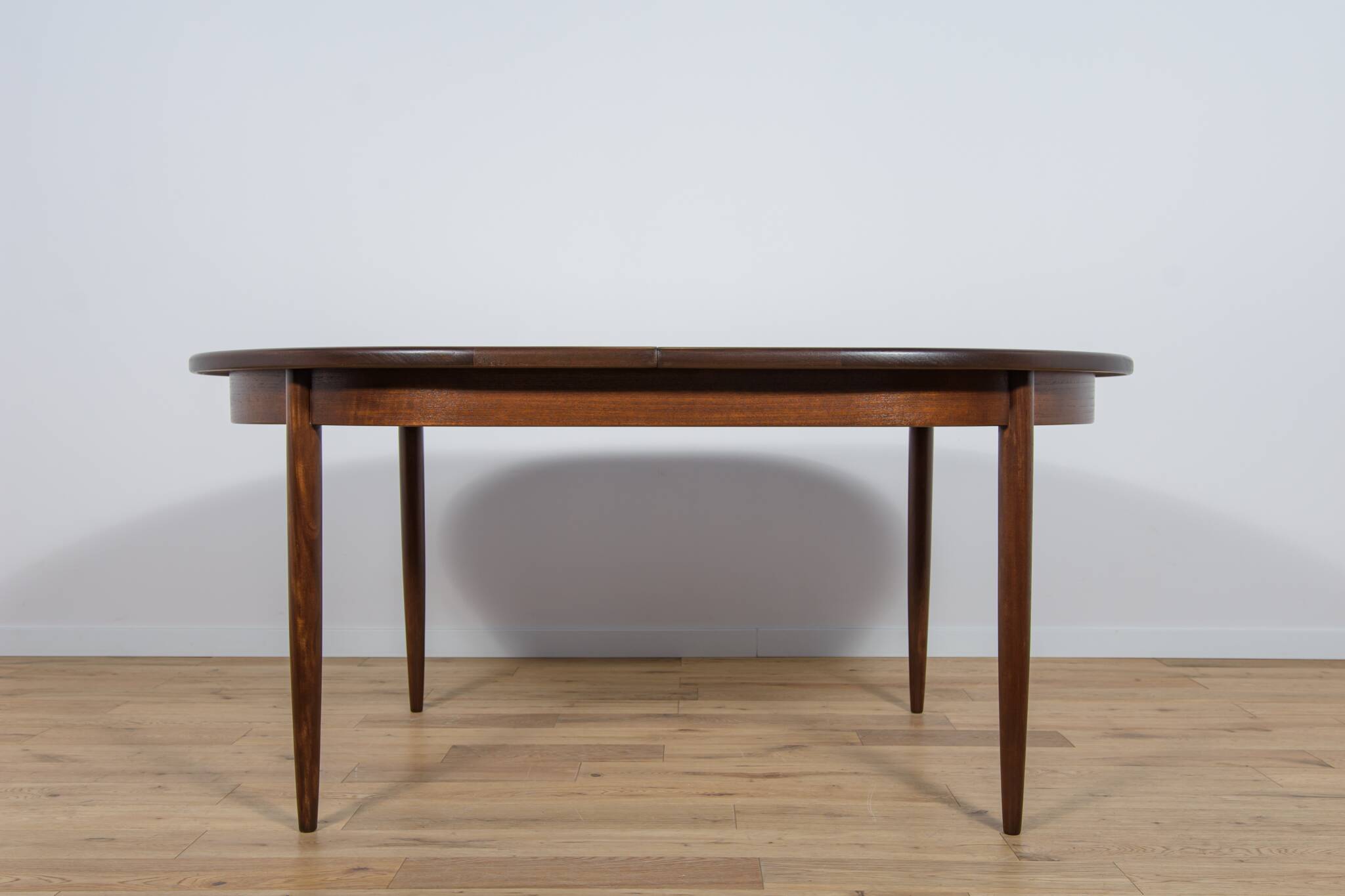 Mid-Century Oval Dining Table in Teak from G-Plan, 1960s