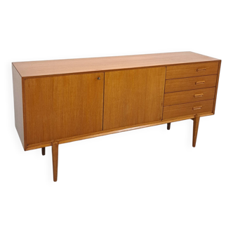 Dressoir avec de grandes capacités en lades vintage