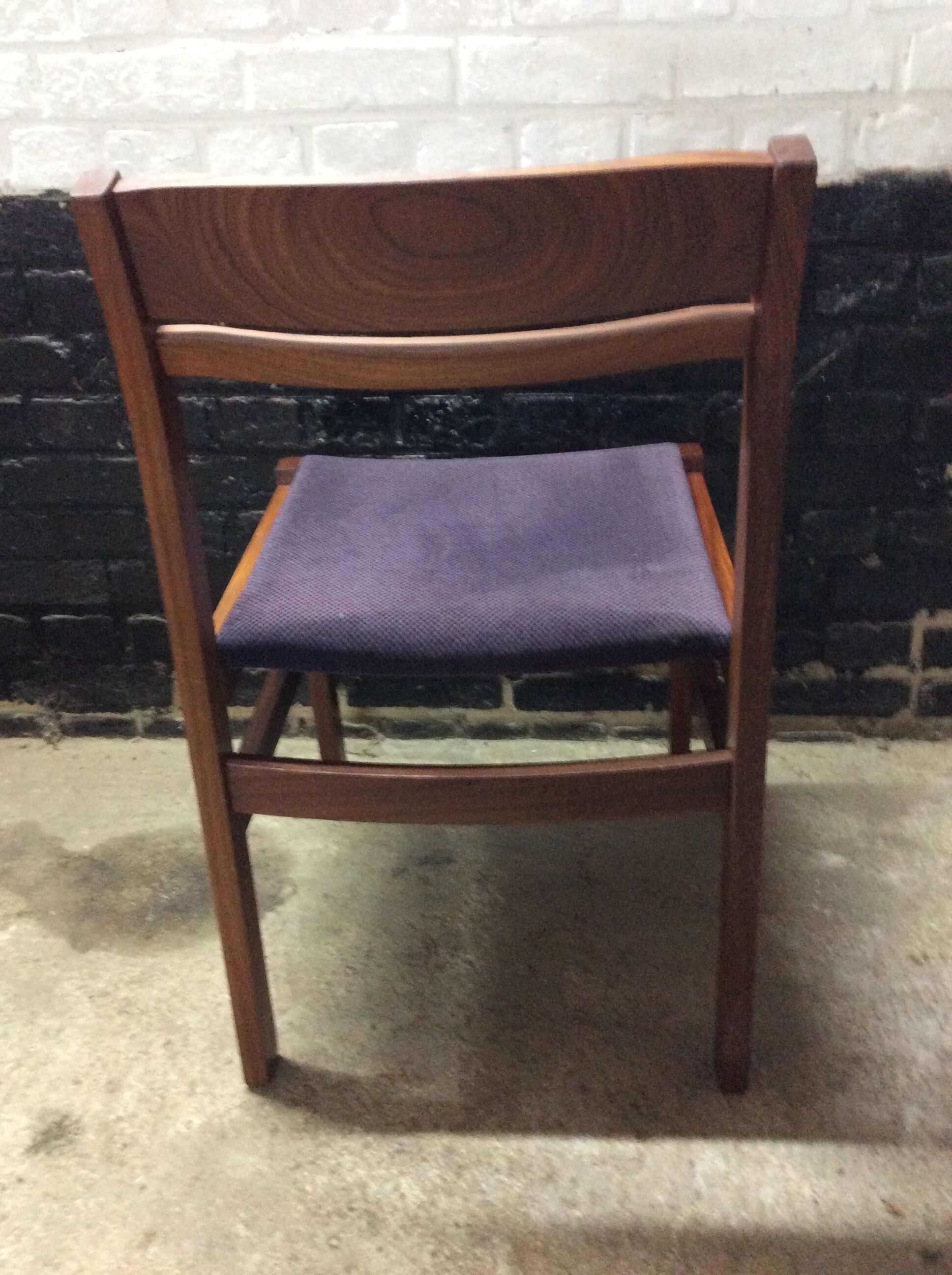 Set of 4 chairs