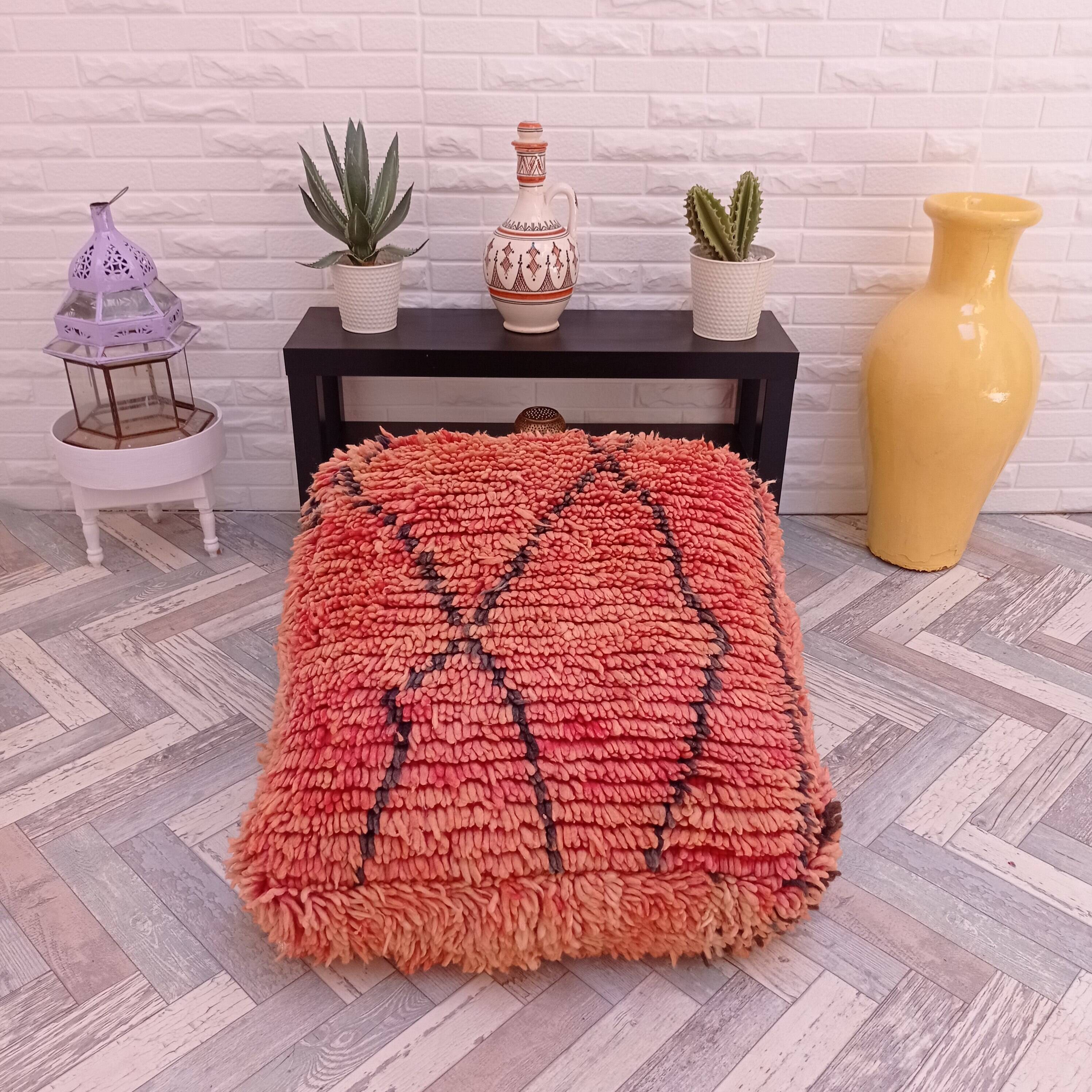 Handmade Berber pouf in wool 60 X 60 X 20 CM