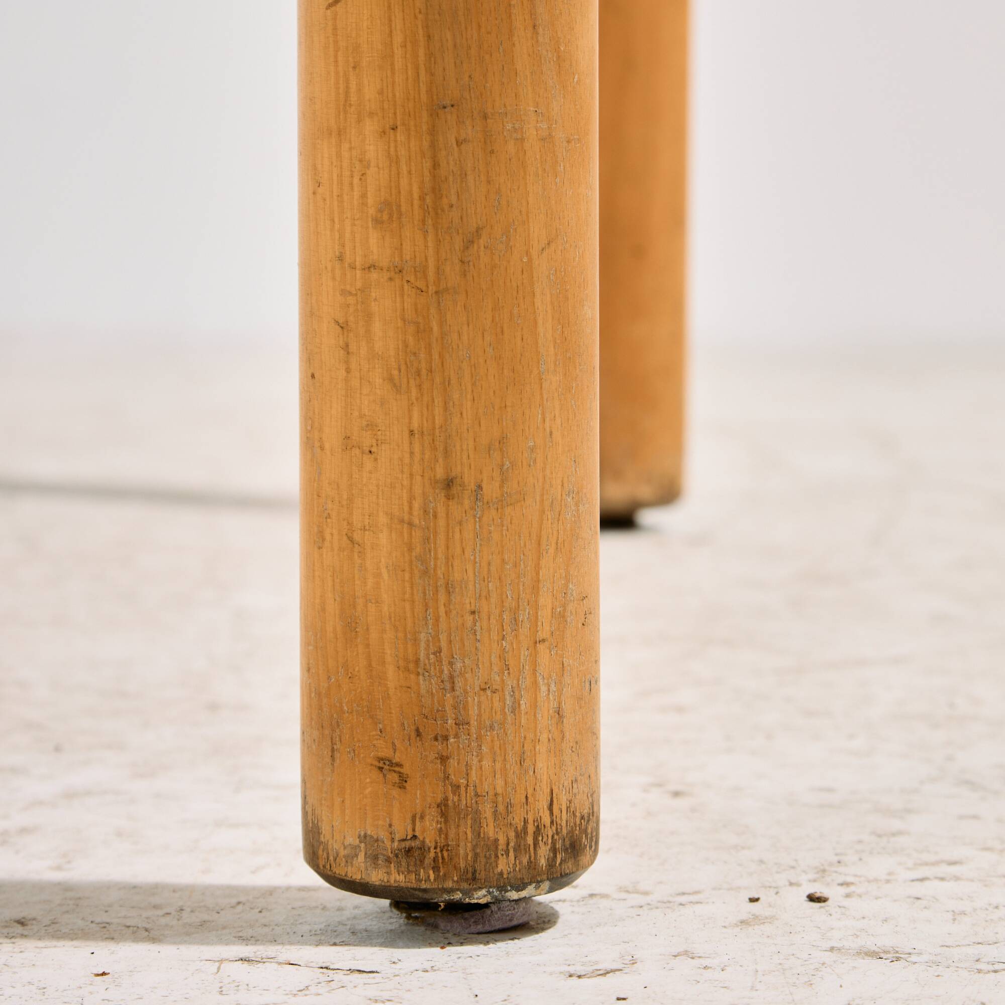 Oak dining table by Lübke