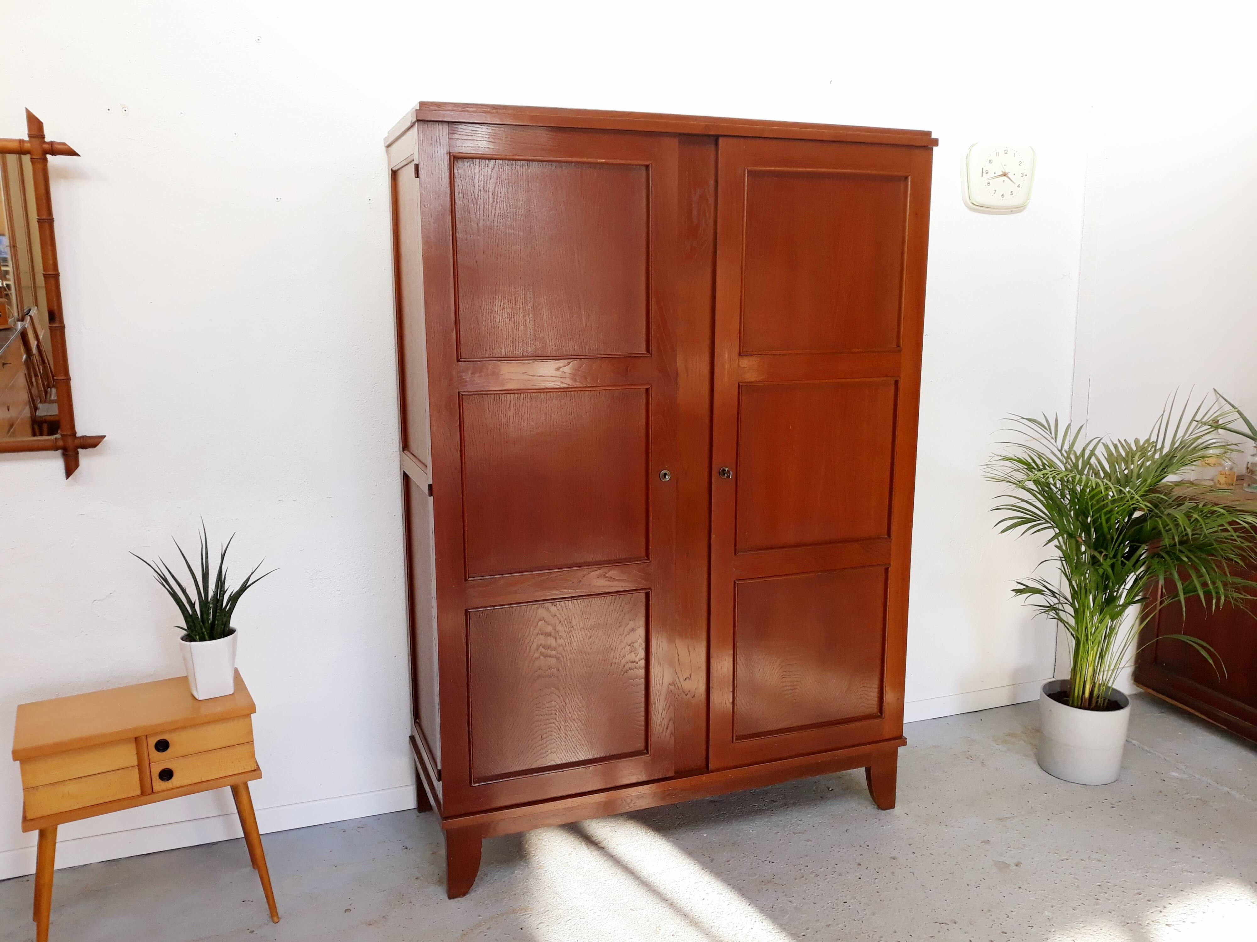 Vintage 1950 wardrobe