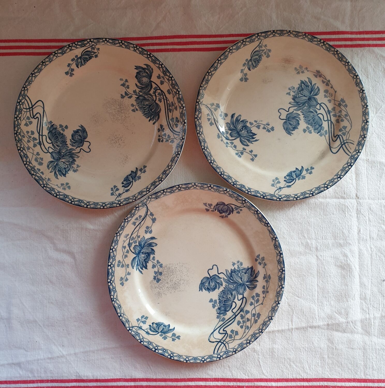 Trio iron earth dessert plates