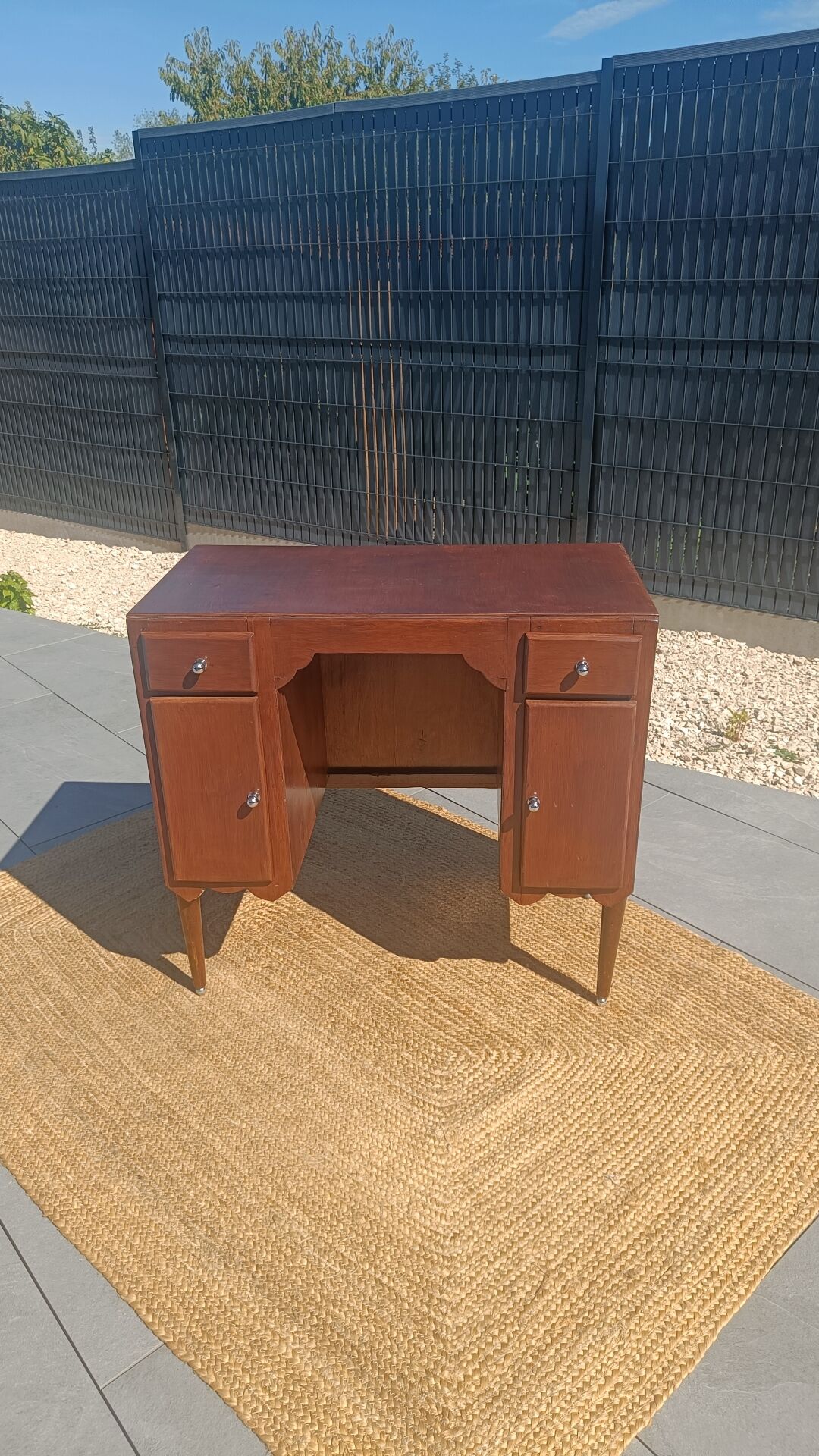 Bureau vintage artisanal en bois
