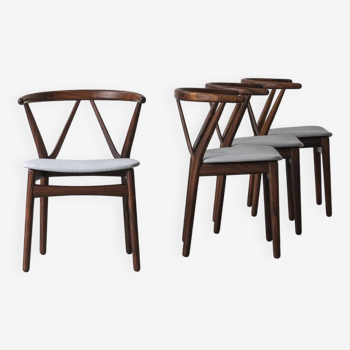 Set of 4 dining chairs ‘model 225’ by Henning Kjaernulf for Bruno Hansen, Denmark, 1960s