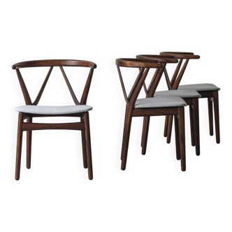 Ensemble de 4 chaises à repas "modèle 225" par Henning Kjaernulf pour Bruno Hansen, Danemark, 1960