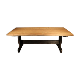 Table type monastère