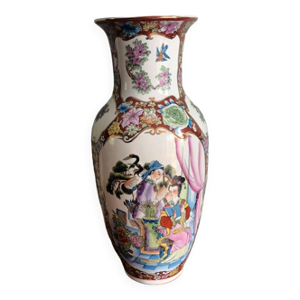 Chinese decorative vintage chinoiserie baluster vase