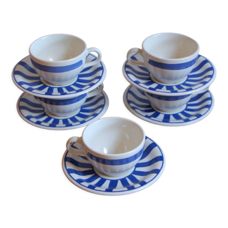 Tasses et soucoupes rayées bleu