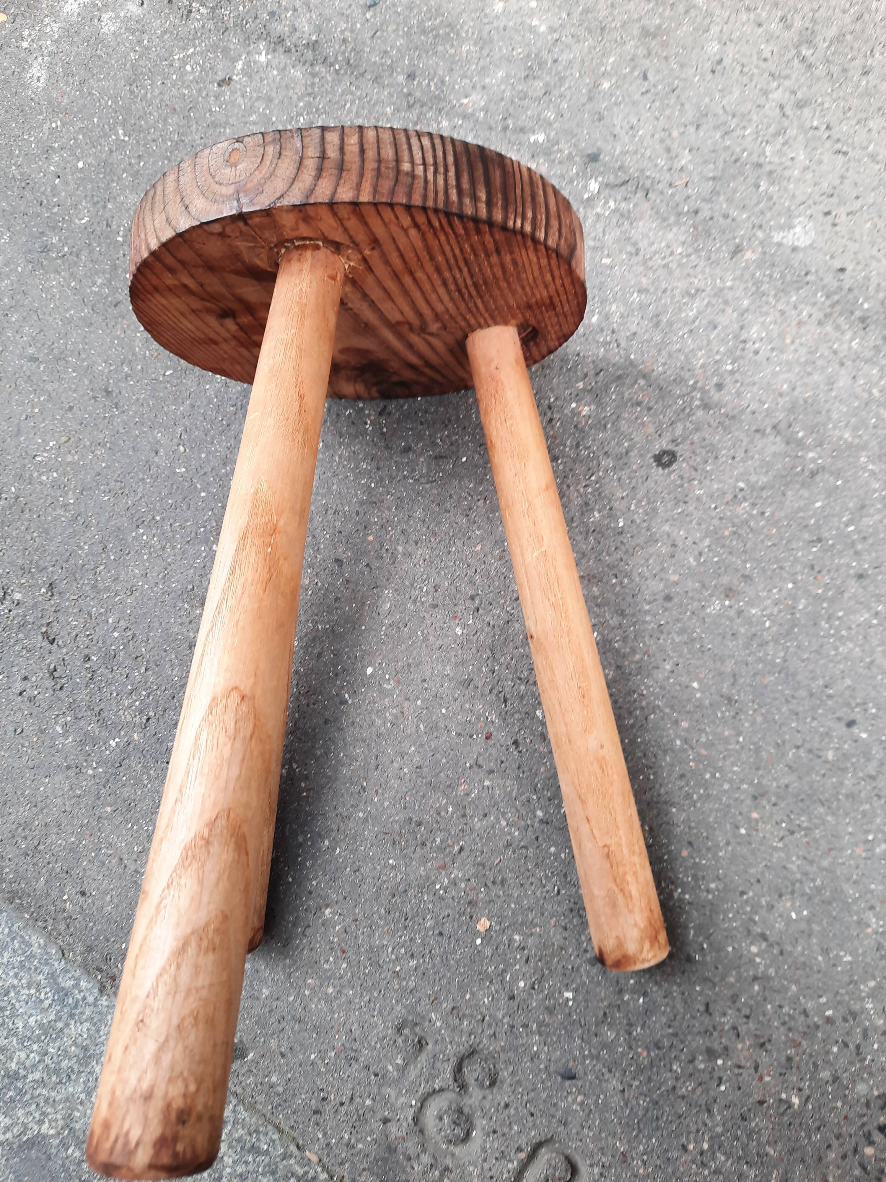 Tripod stool