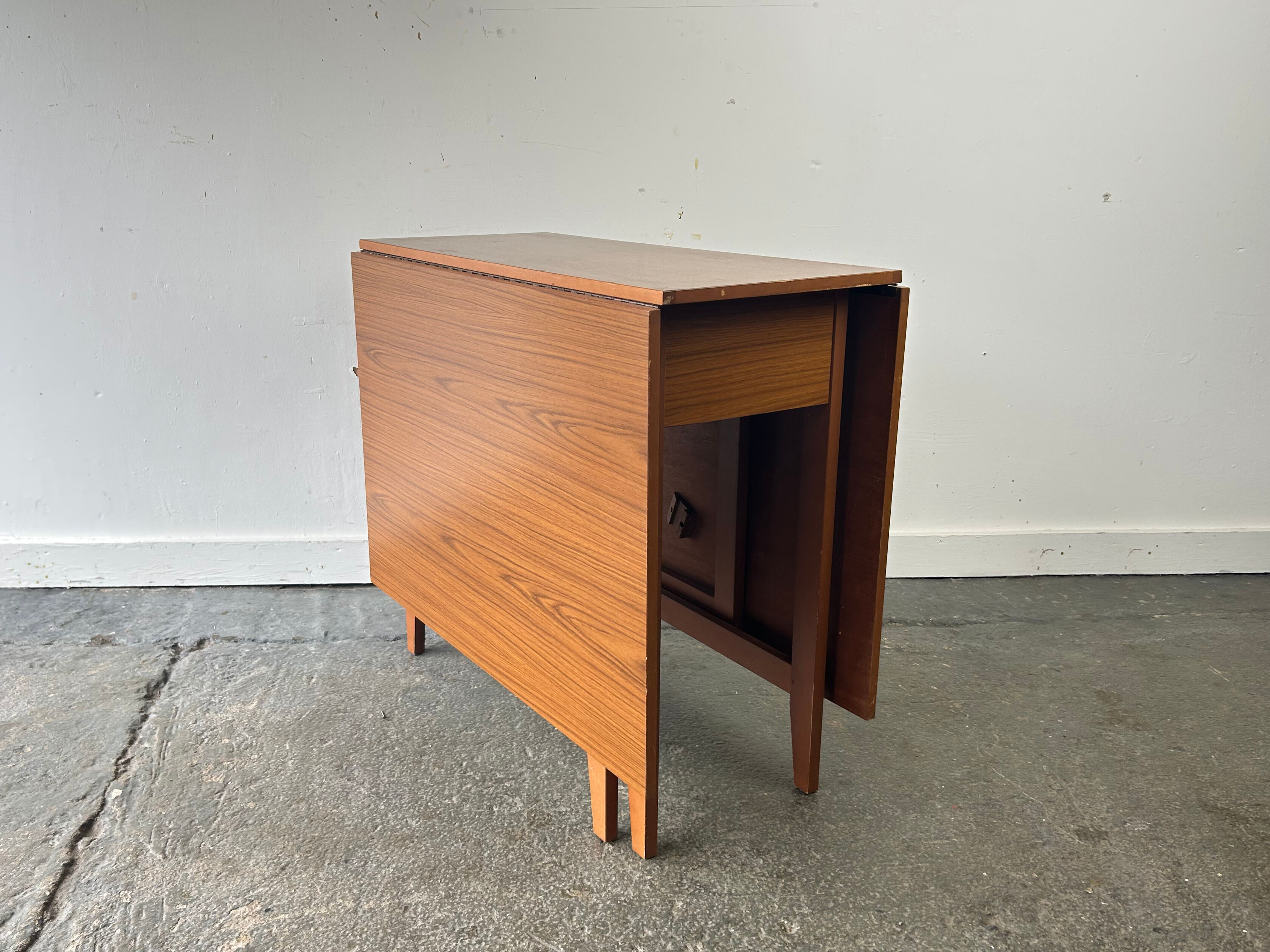 Schreiber Mid-Century Modern vintage teak drop-leaf dining table, 1960s