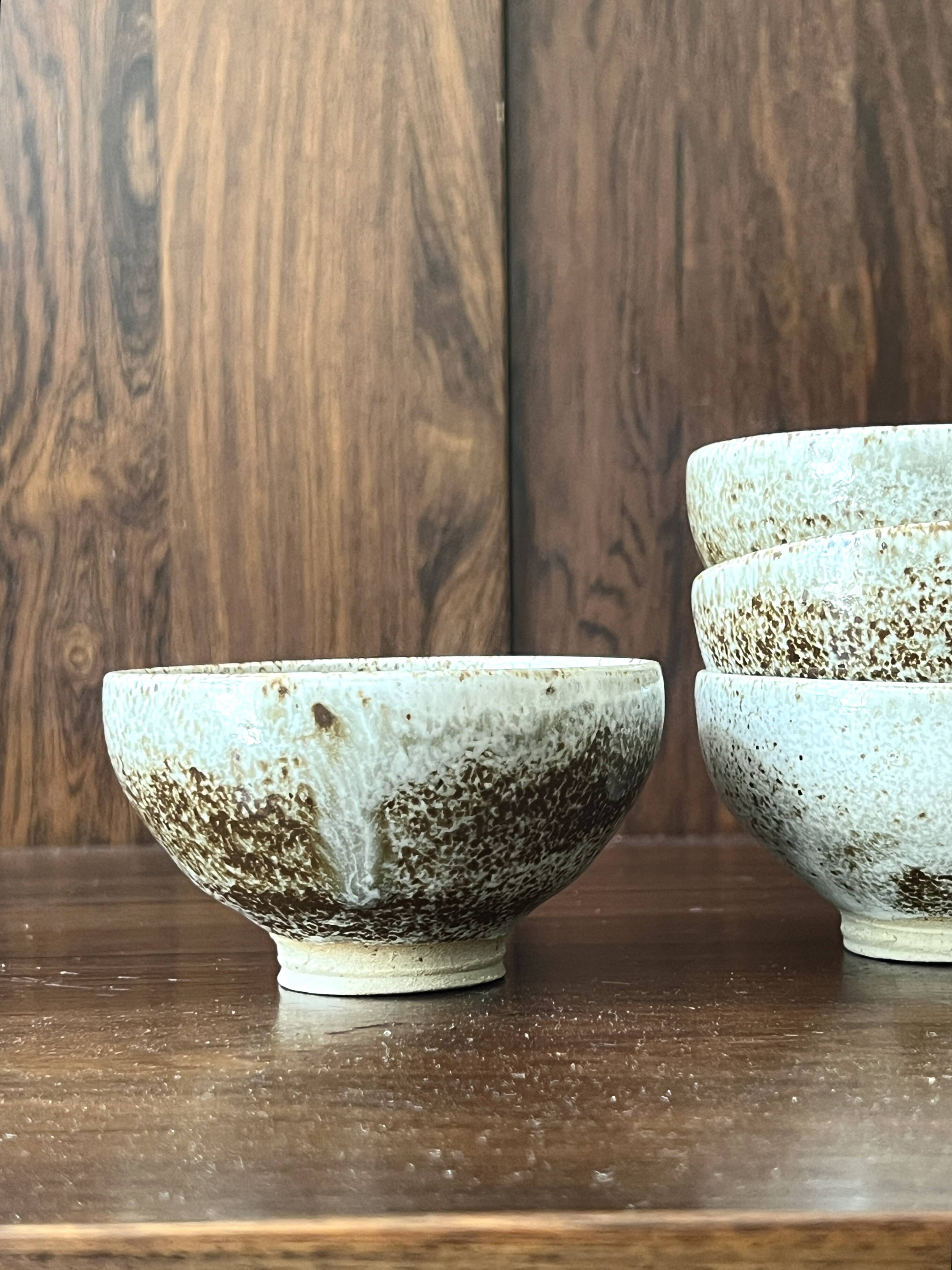 Set of 4 hand-turned glazed ceramic bowls