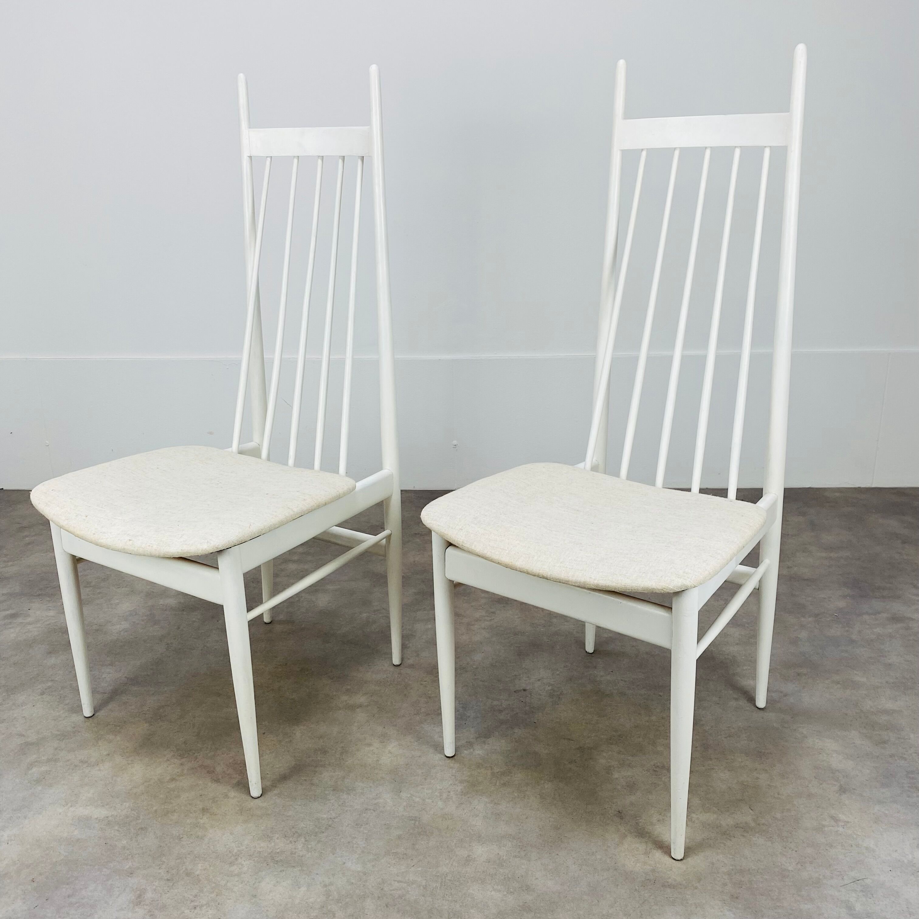 2 Scandinavian chairs with white bars from the 60s