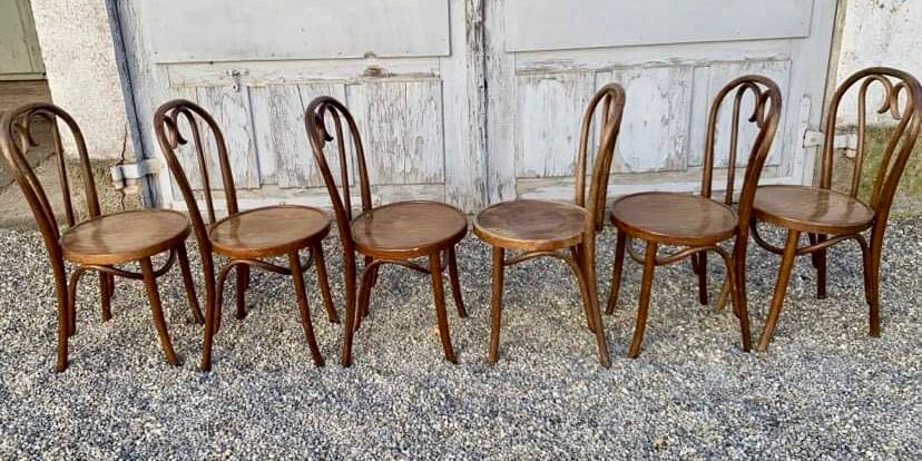 Lot Series of 6 art nouveau bentwood bistro chairs