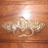 Rustic chest of drawers from the 18th century