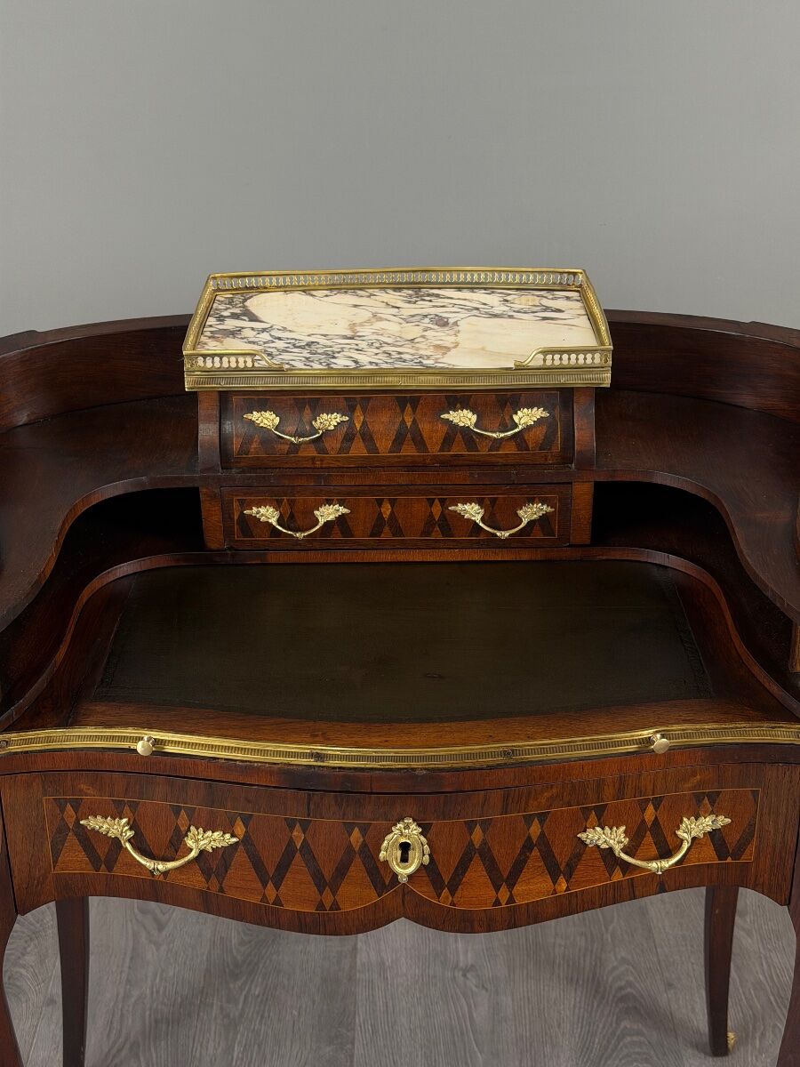 Bureau de dame Napoléon III en marqueterie et bronze doré, XIXe Siècle