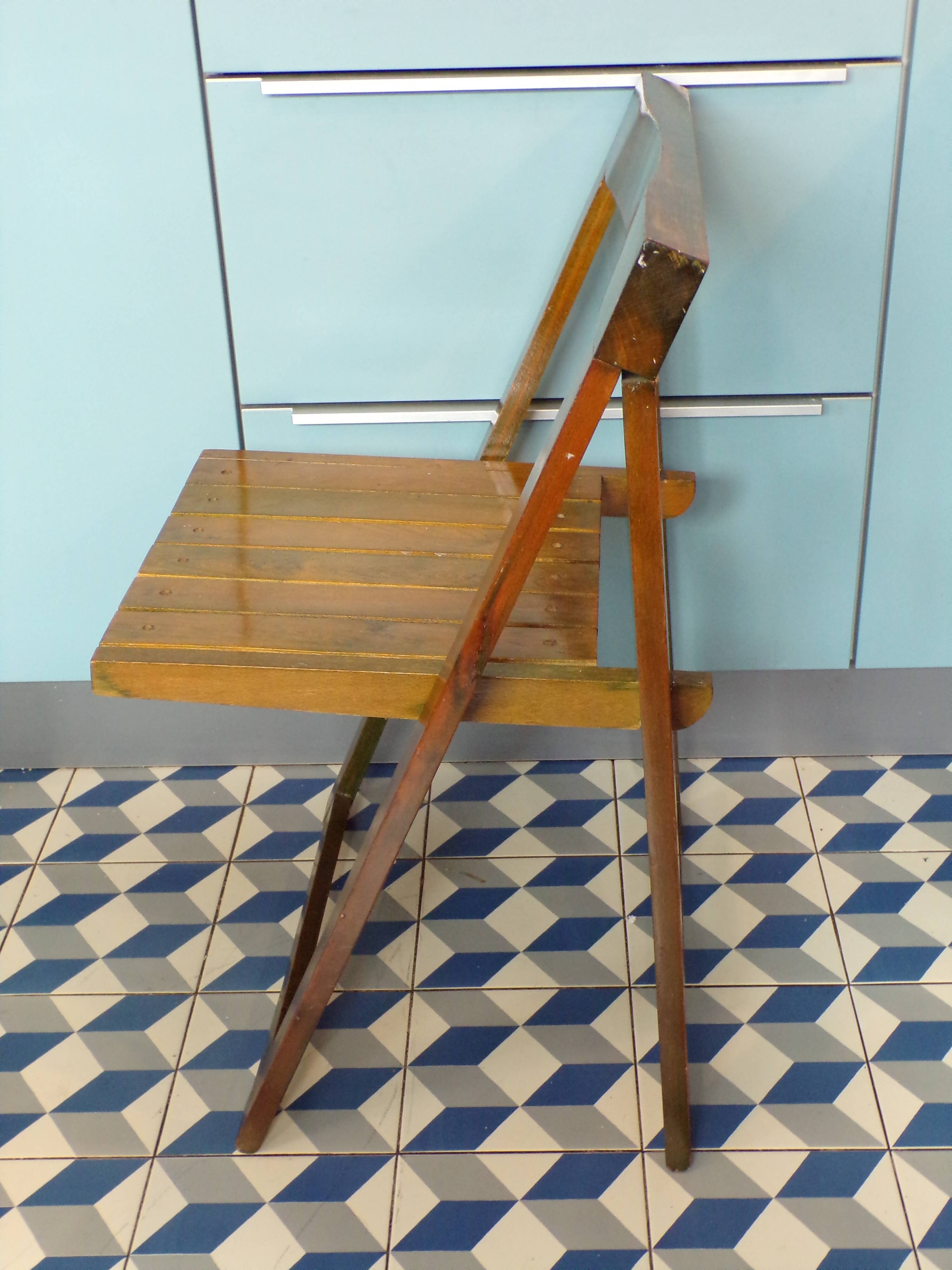 Italian folding chair