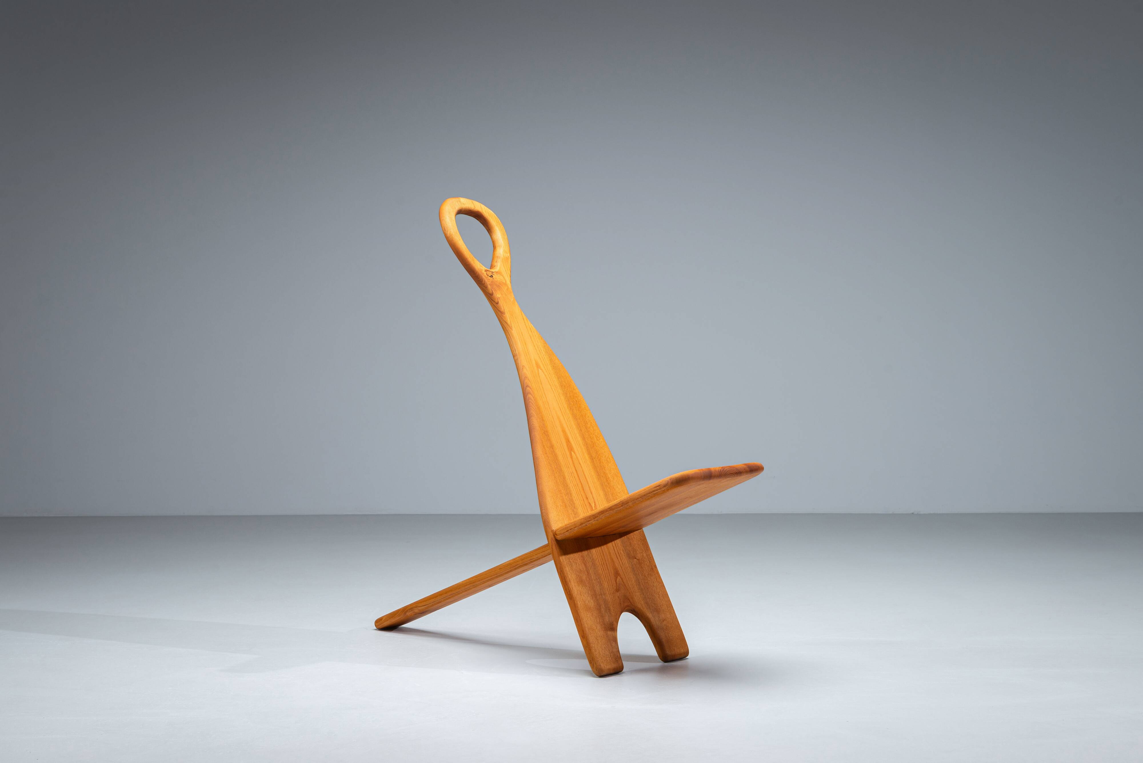 Slender highback chair