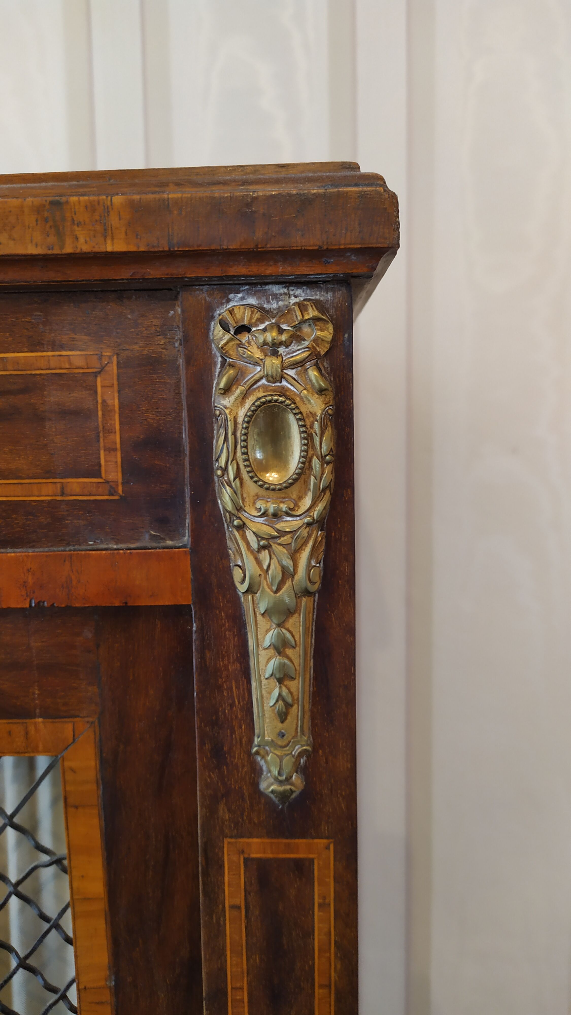 Library louis 15, old, door with fence