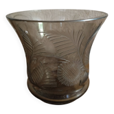 Vase evase vintage en verre fume grave decor vegetal