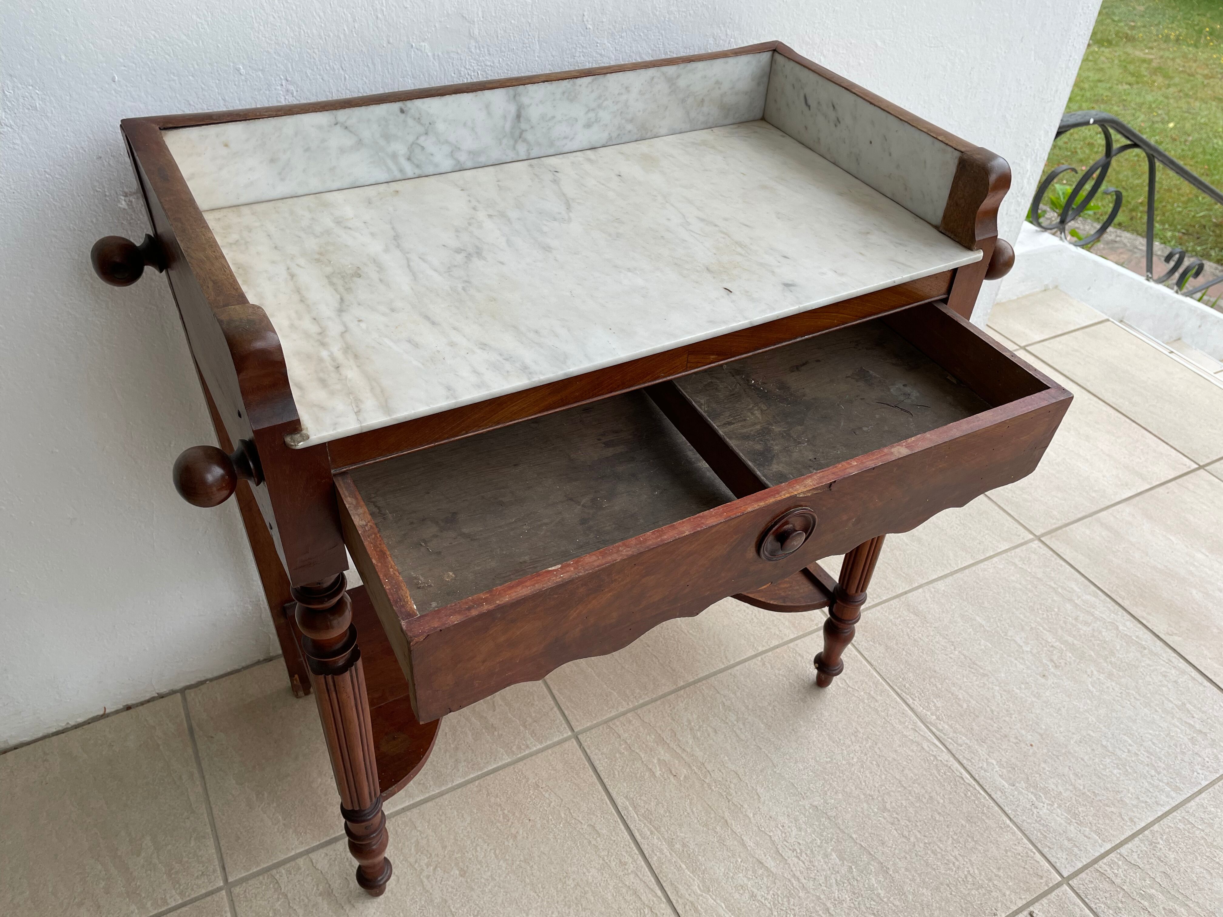 Dressing table with marble