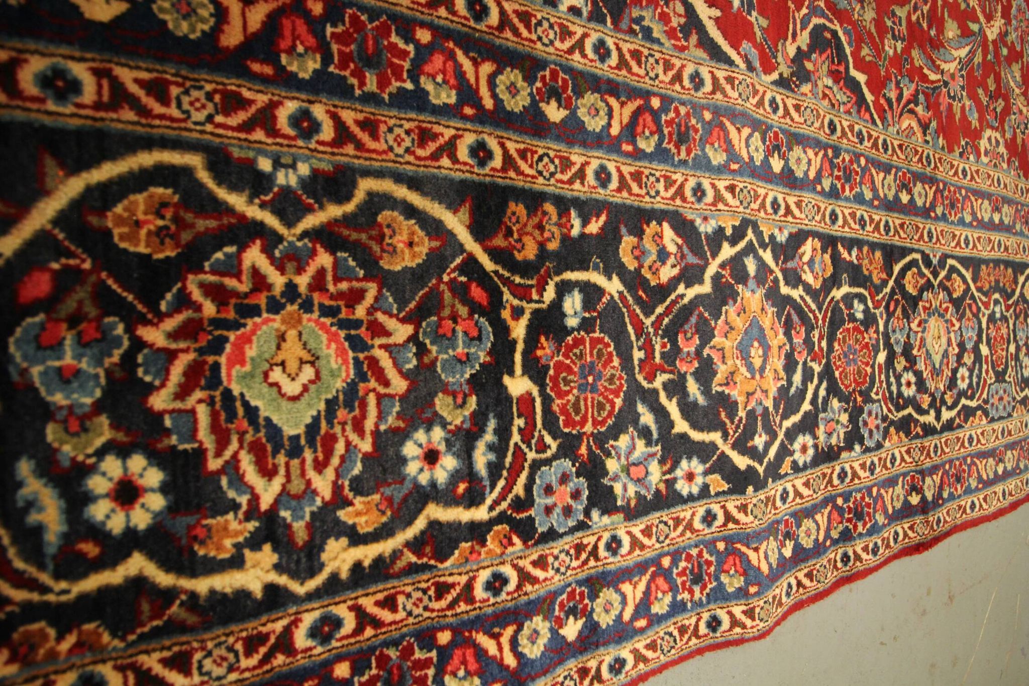 Tapis persan traditionnel fait à la main d’Ispahan en laine rouge vintage - 295x411cm