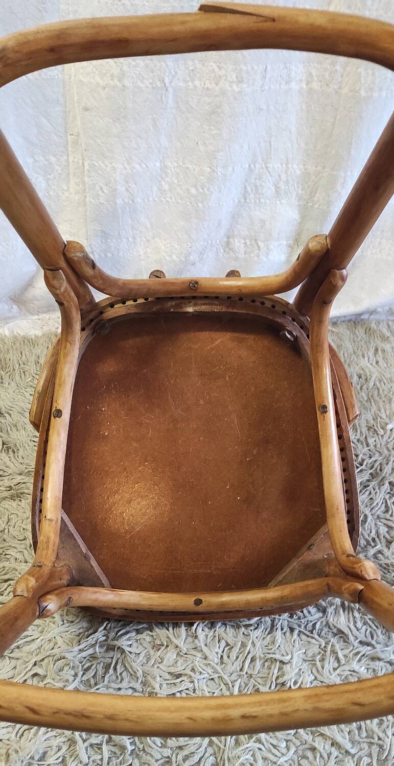 High chair in curved wood - mid. 20th century