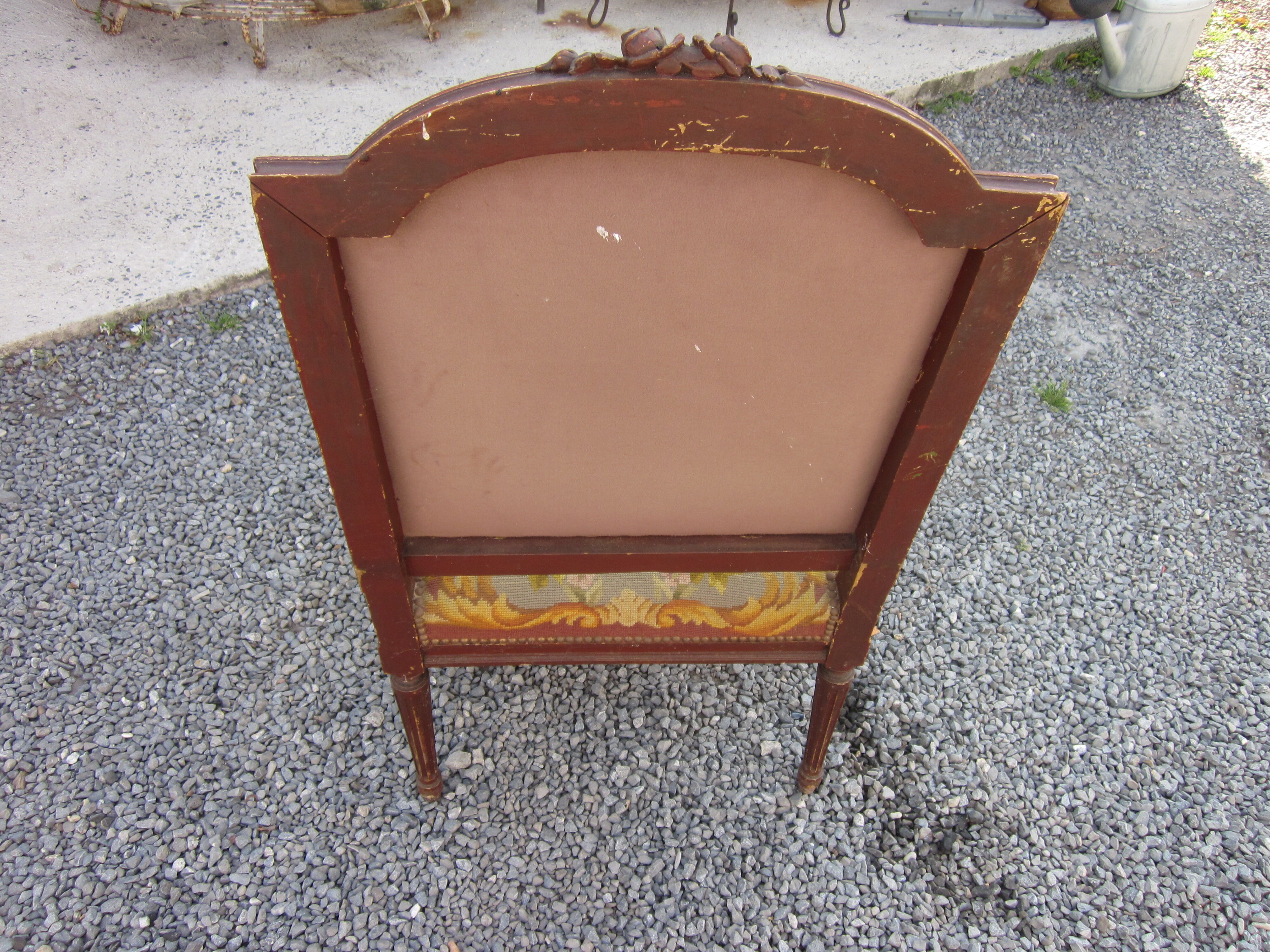 Style chair the raven and the fox