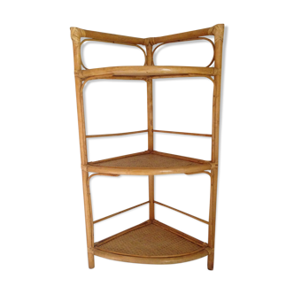 Corner wicker shelf