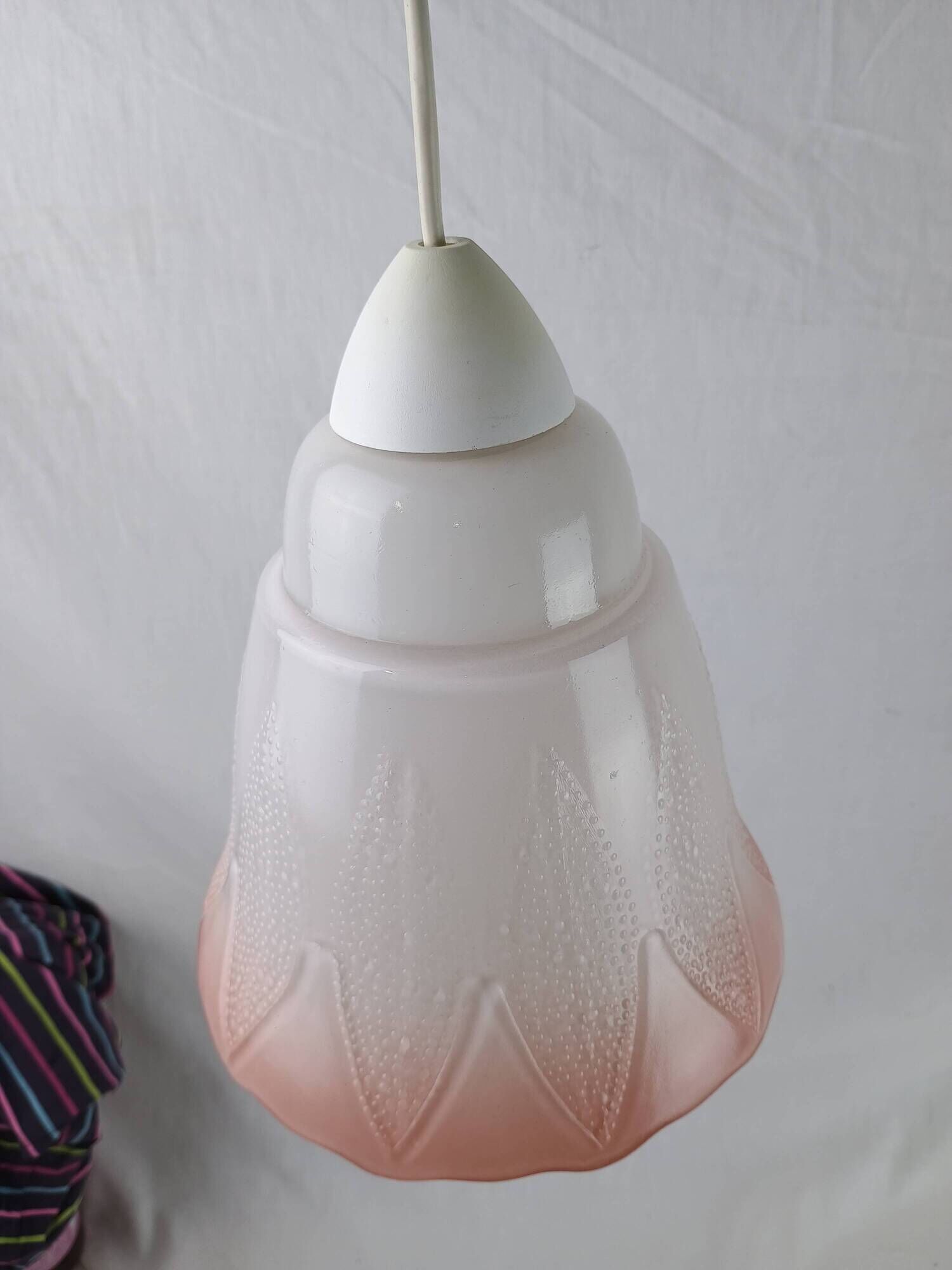 Mid-century white and pink glass suspension light, French vintage from the 1950s to 1960s.