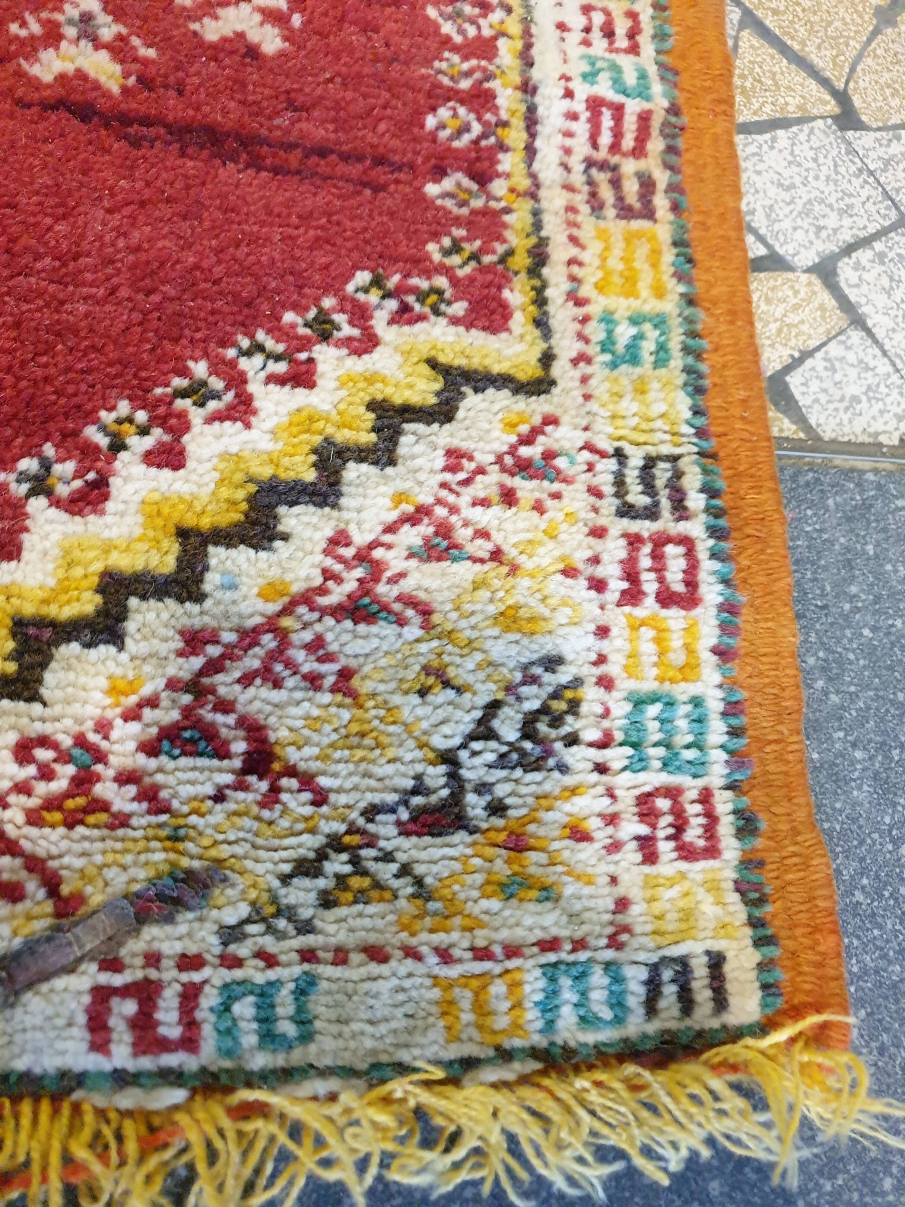 Wool prayer rug