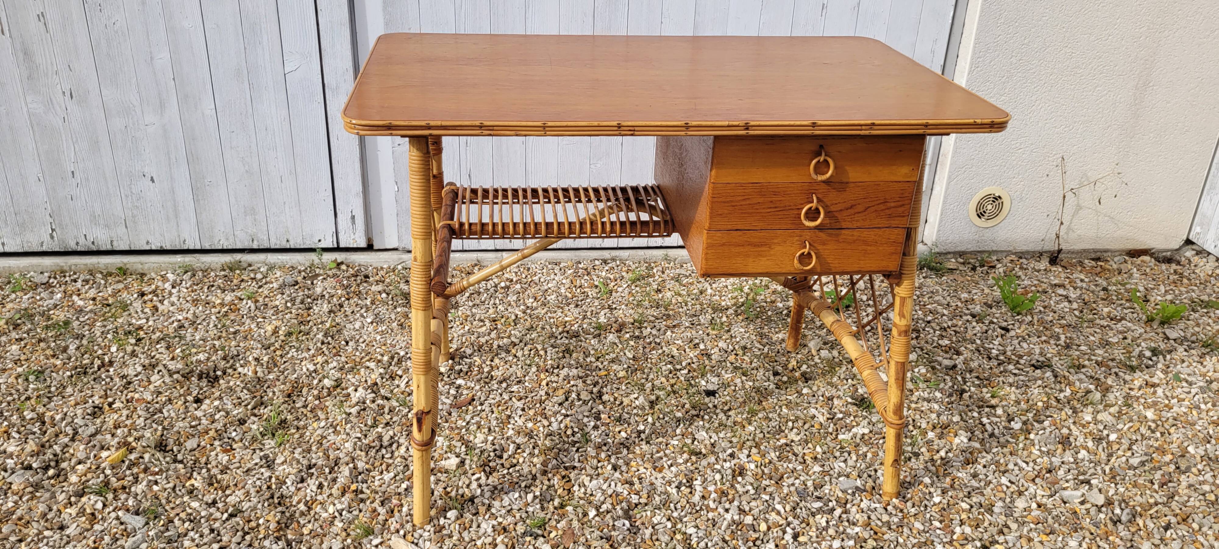Bureau en rotin