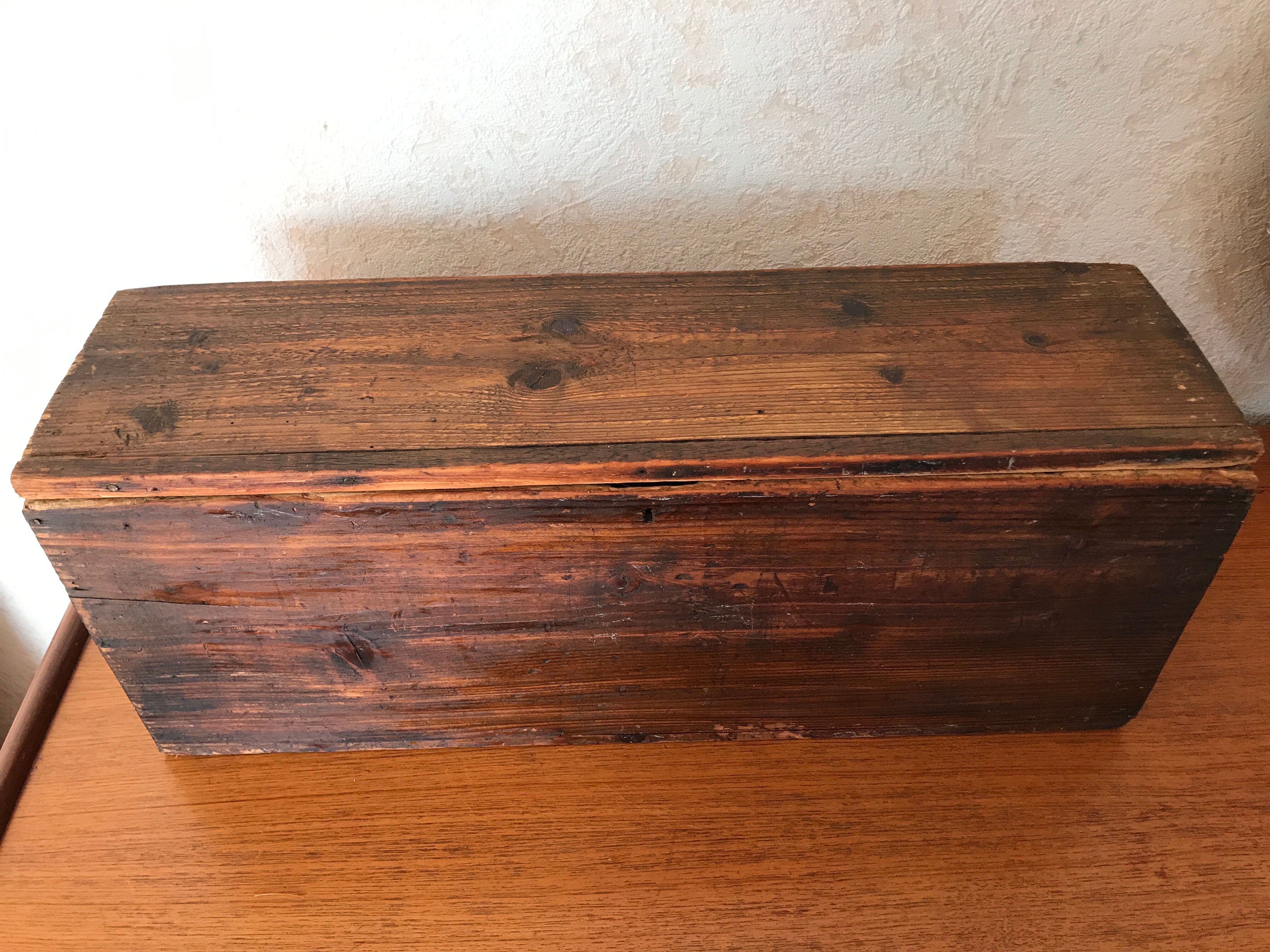 Raw wood box