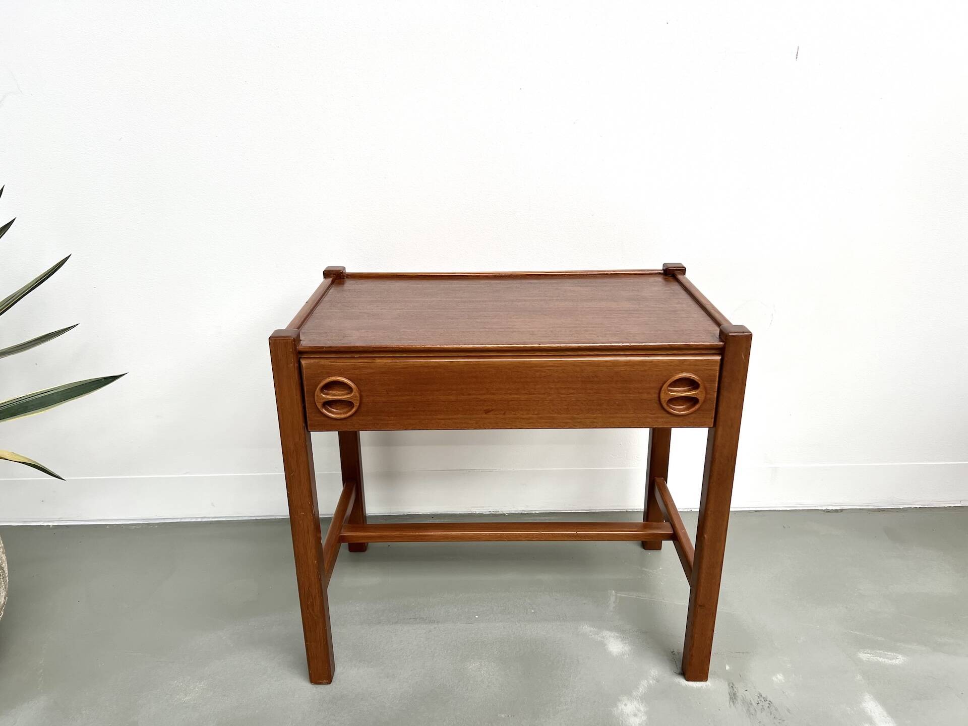 Chevet en teck sculpté, Arne Wahl Iversen