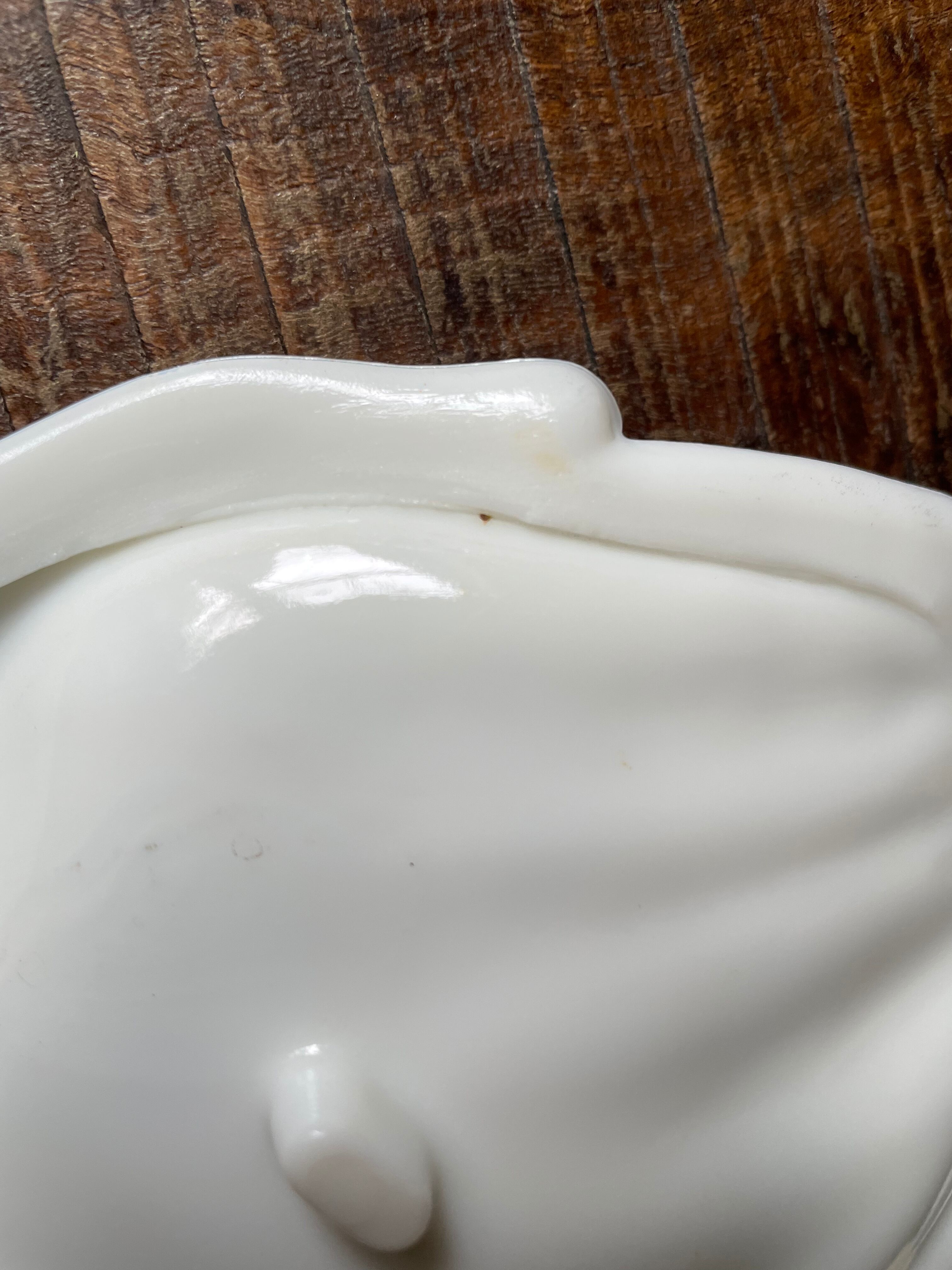 Empty pocket hands in opaline avon