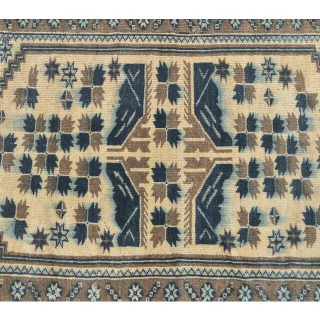 Vintage Turkish hand-knotted rug 95x172