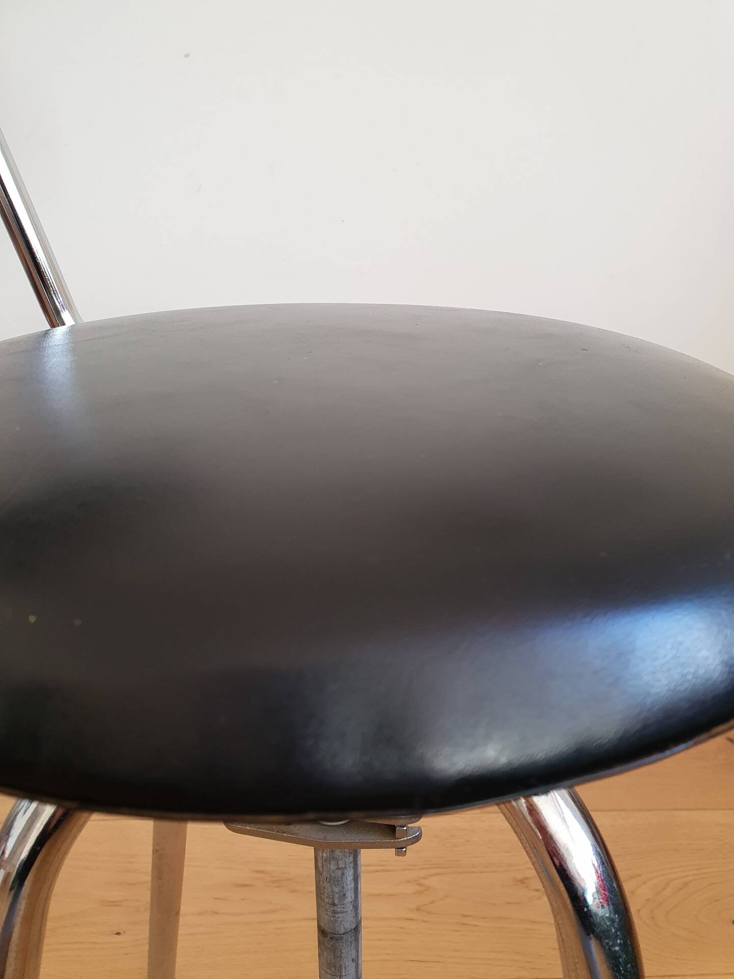 Vintage workshop stool/chair