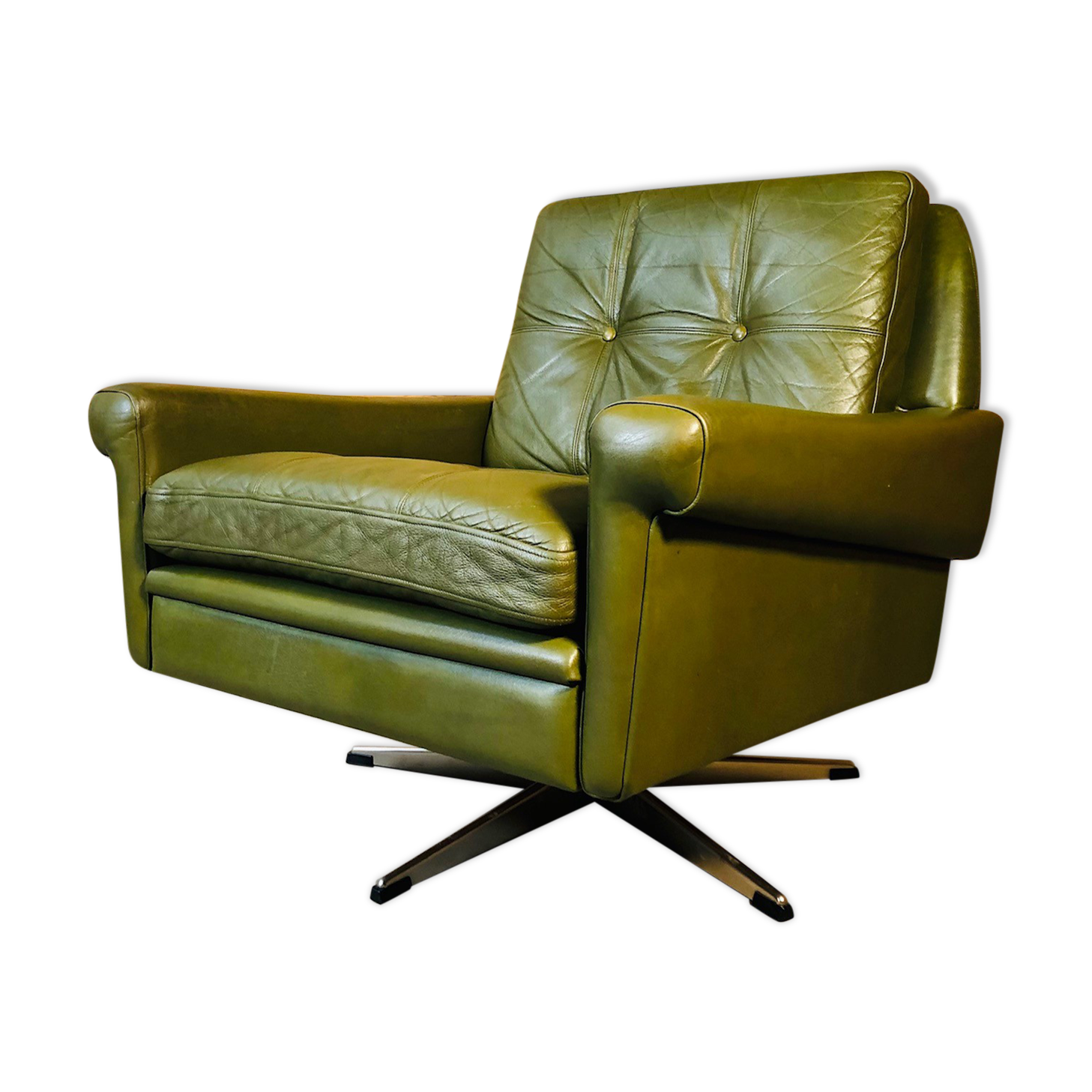 Fauteuil en cuir vert olive vintage danois Svend Skipper