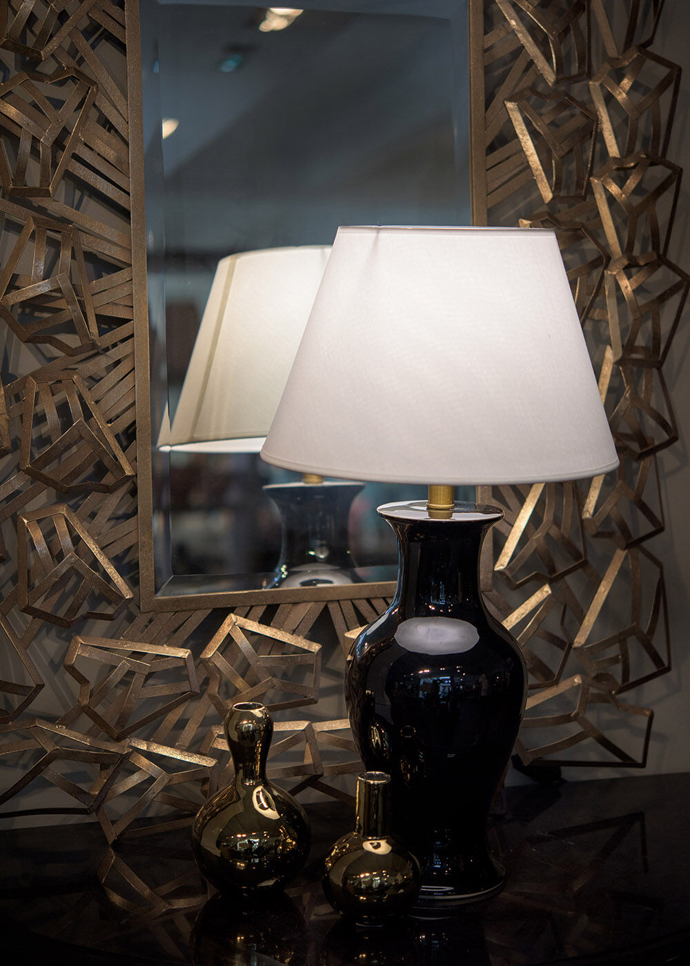 Base lamp vase black