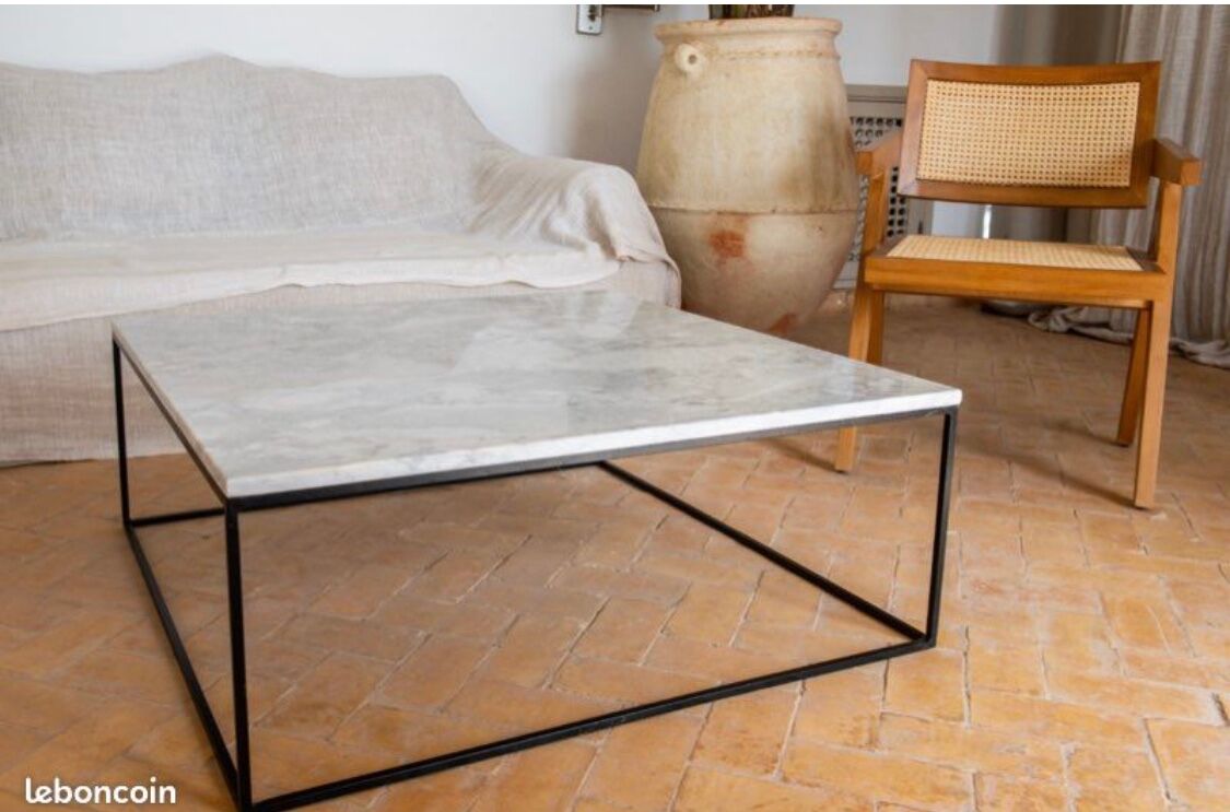 Square coffee table in white carrara marble 80x80