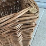 Wicker laundry basket