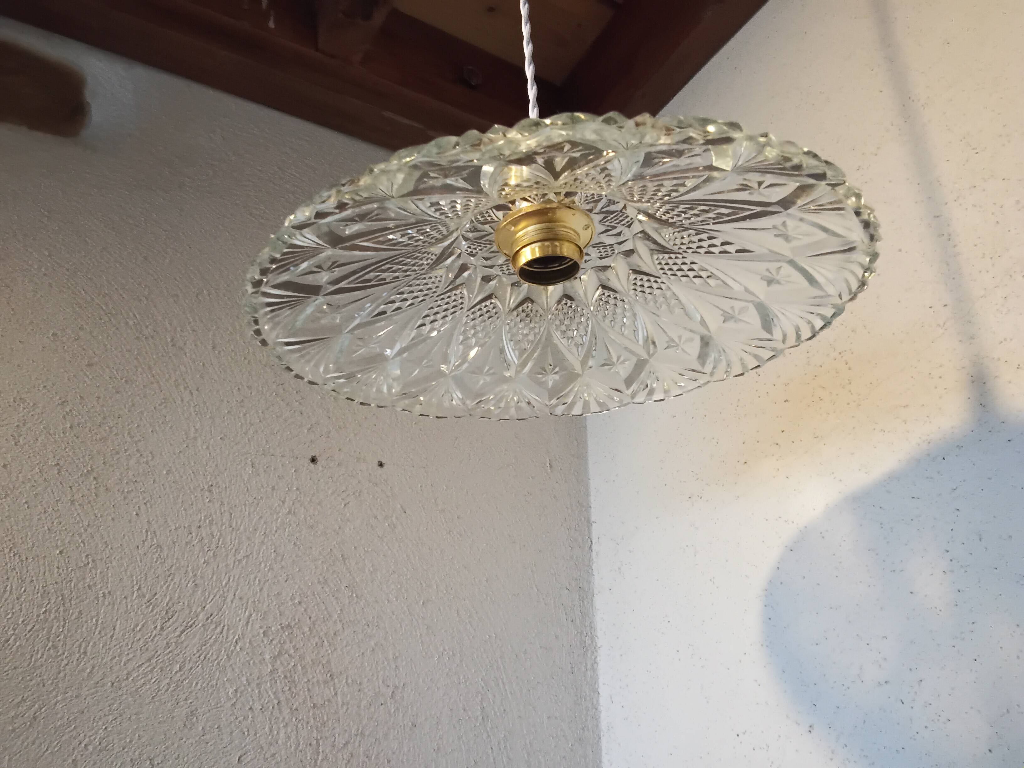 Suspension vintage en verre moulé